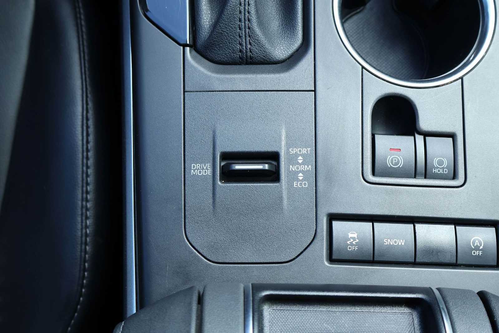 Thumbnail: 2021 Toyota Highlander - 26