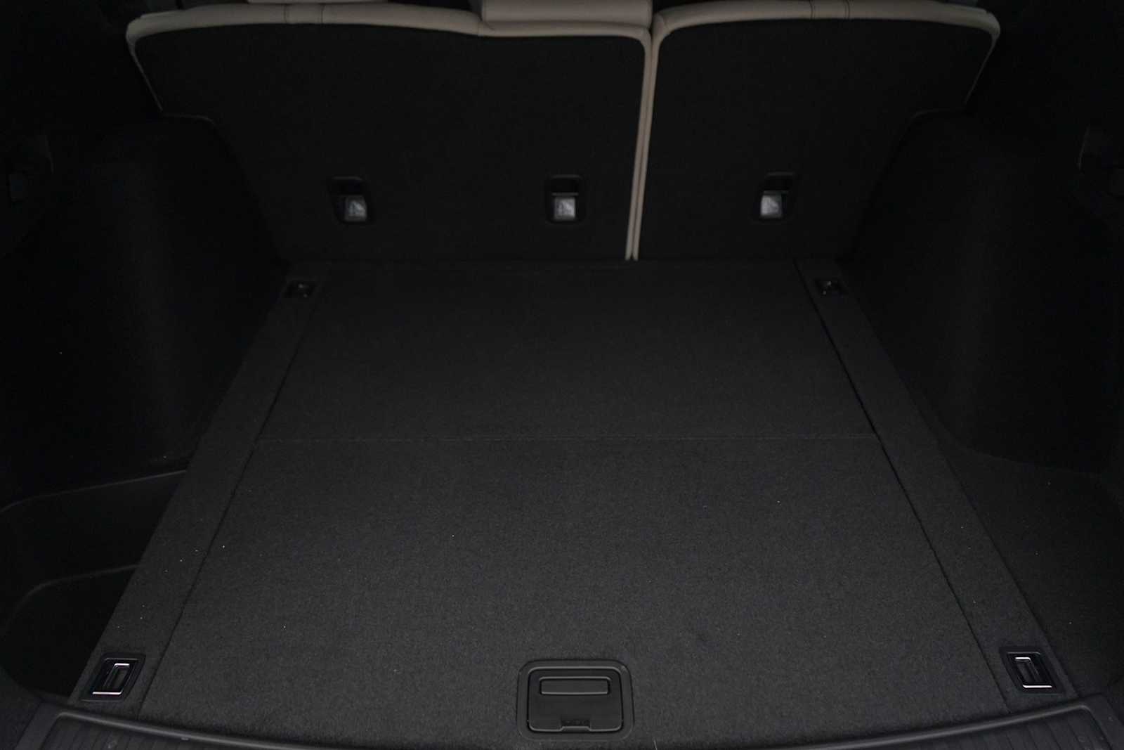 Thumbnail: 2026 Acura RDX - 19