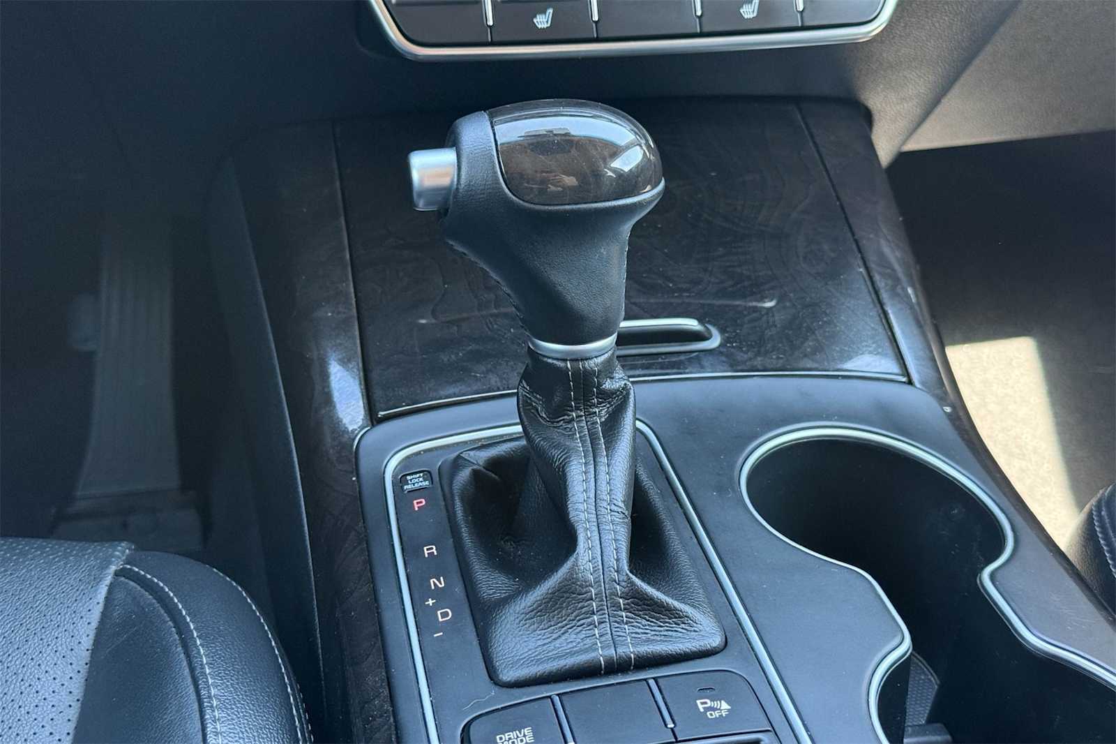 Thumbnail: 2018 Kia Sorento - 17