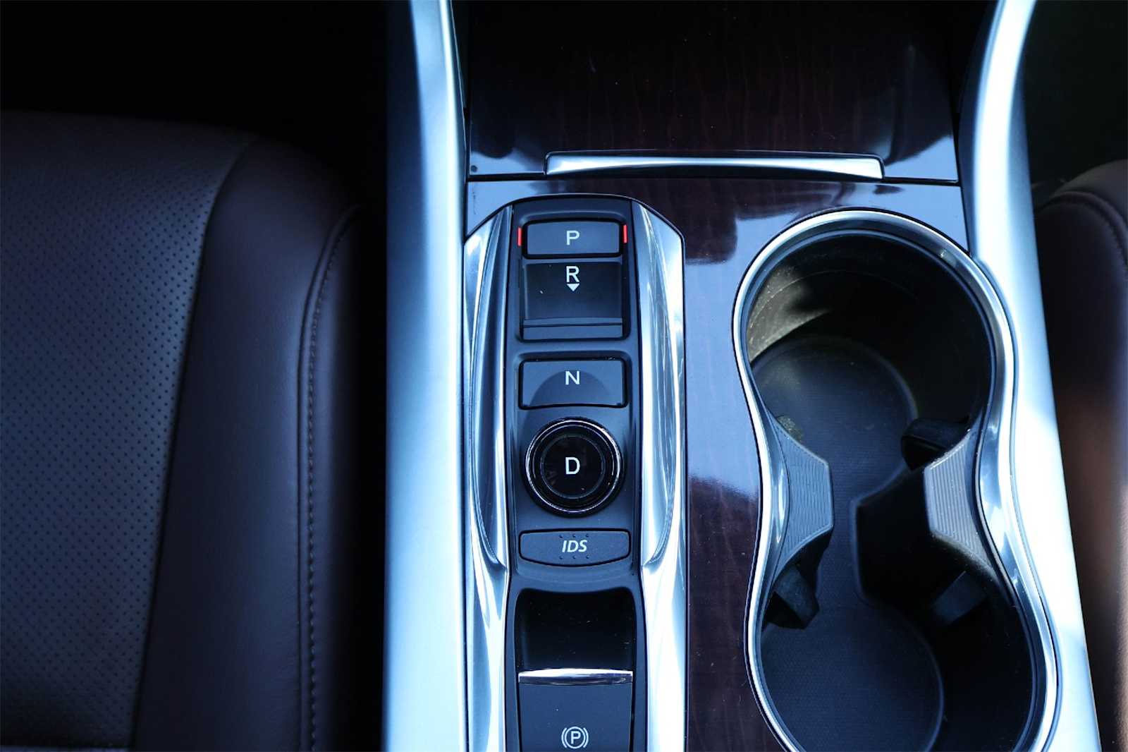 Thumbnail: 2017 Acura TLX - 17