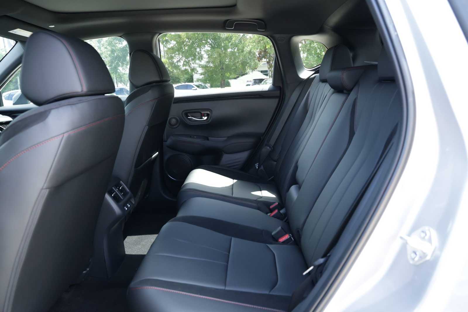 Thumbnail: 2025 Acura ADX - 13