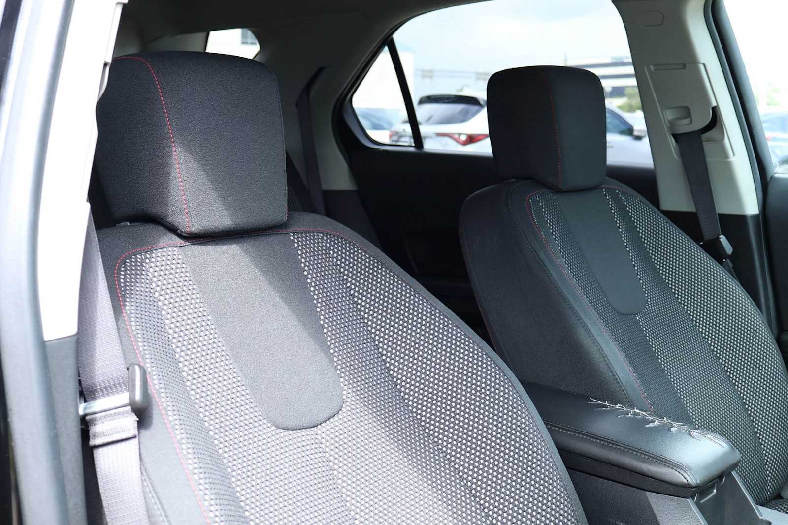 Thumbnail: 2017 Chevrolet Equinox - 14