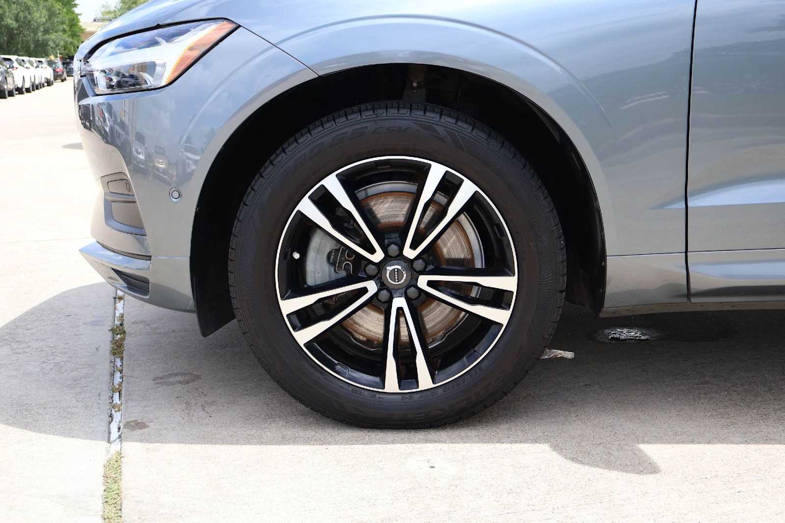 Thumbnail: 2018 Volvo XC60 - 8