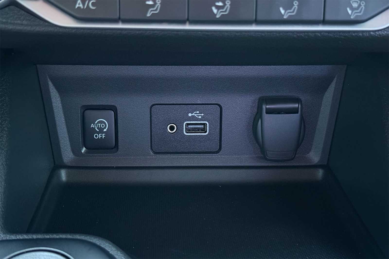 Thumbnail: 2024 Nissan Sentra - 26