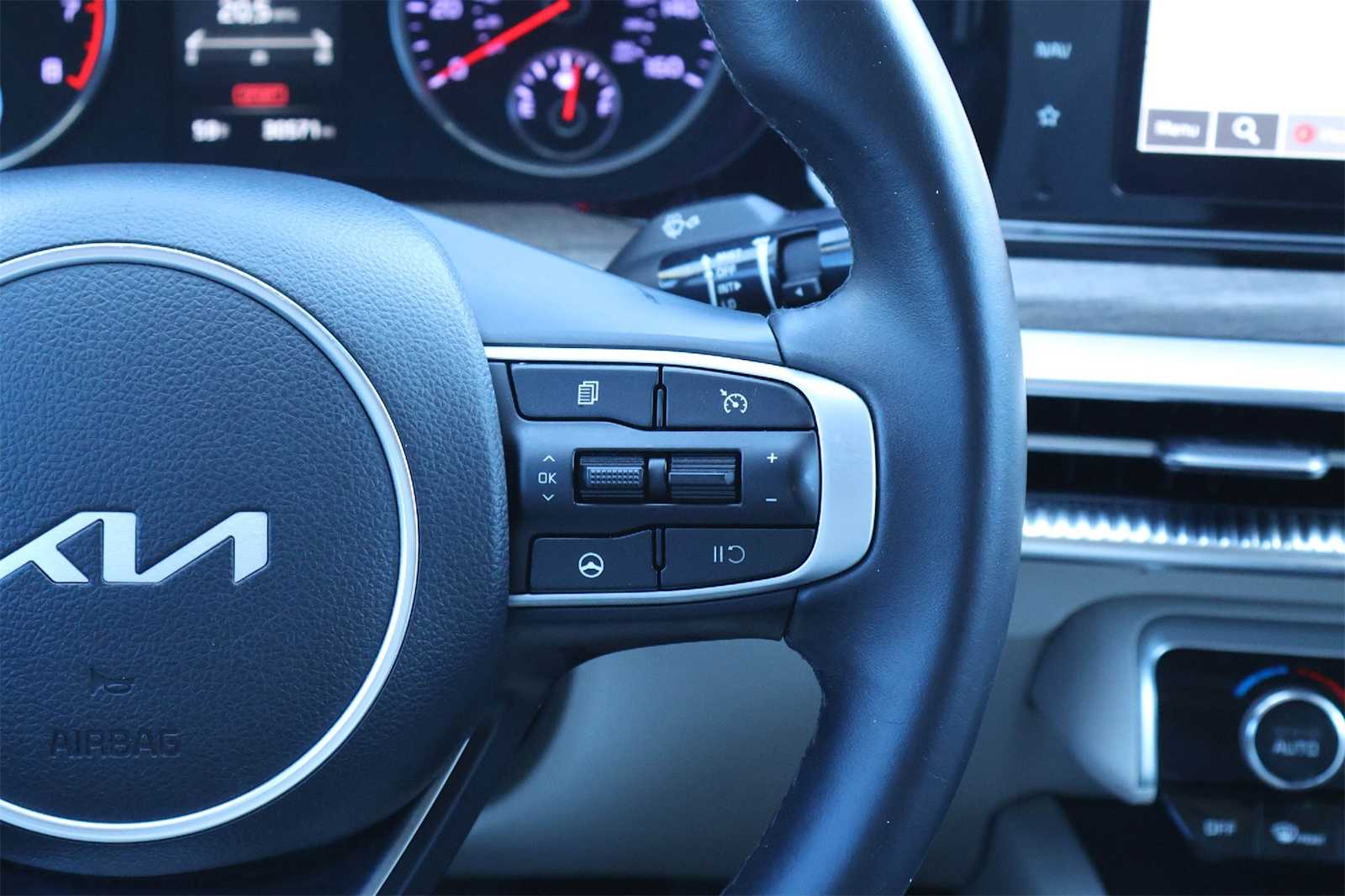 Thumbnail: 2022 Kia K5 - 23