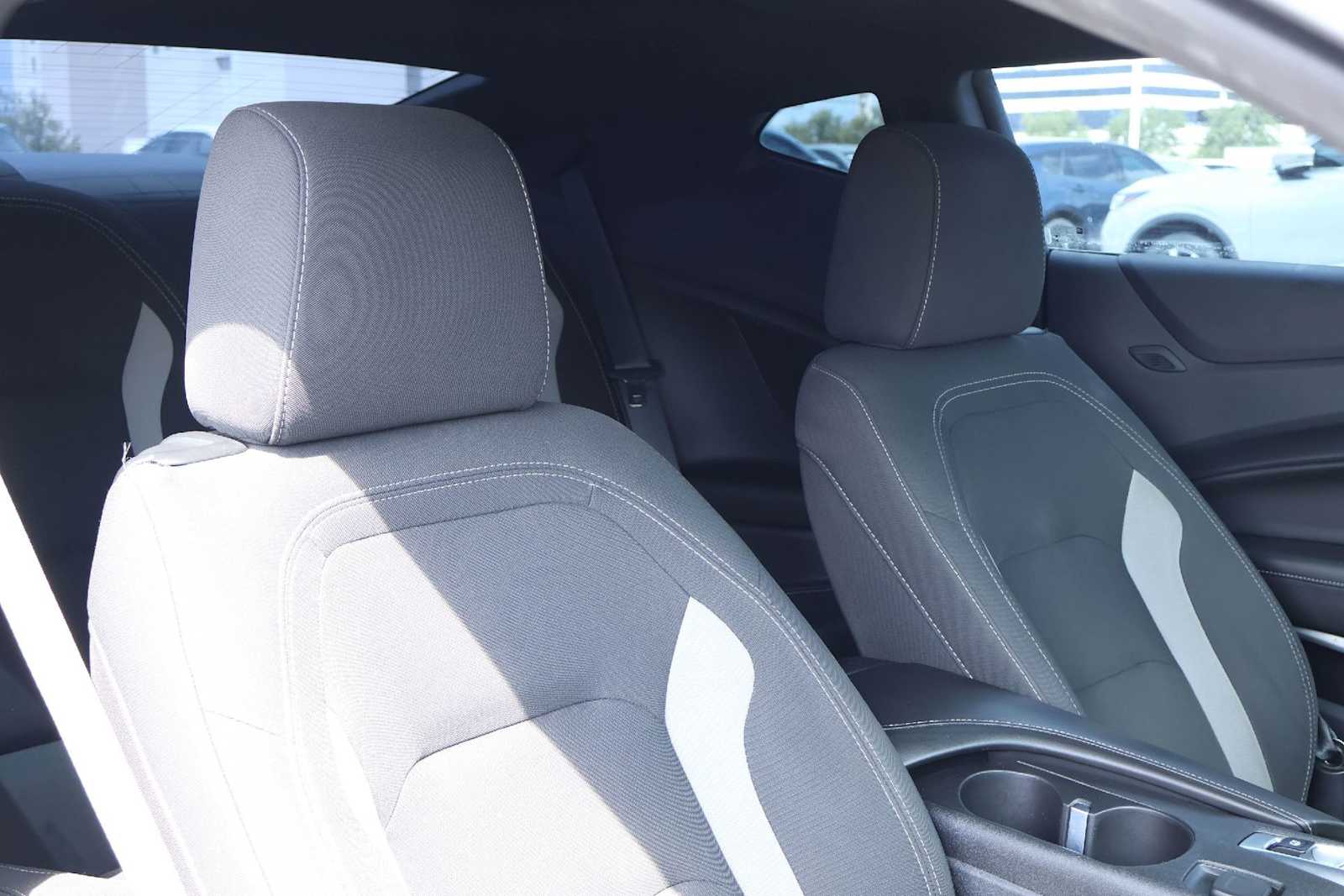 Thumbnail: 2018 Chevrolet Camaro - 12