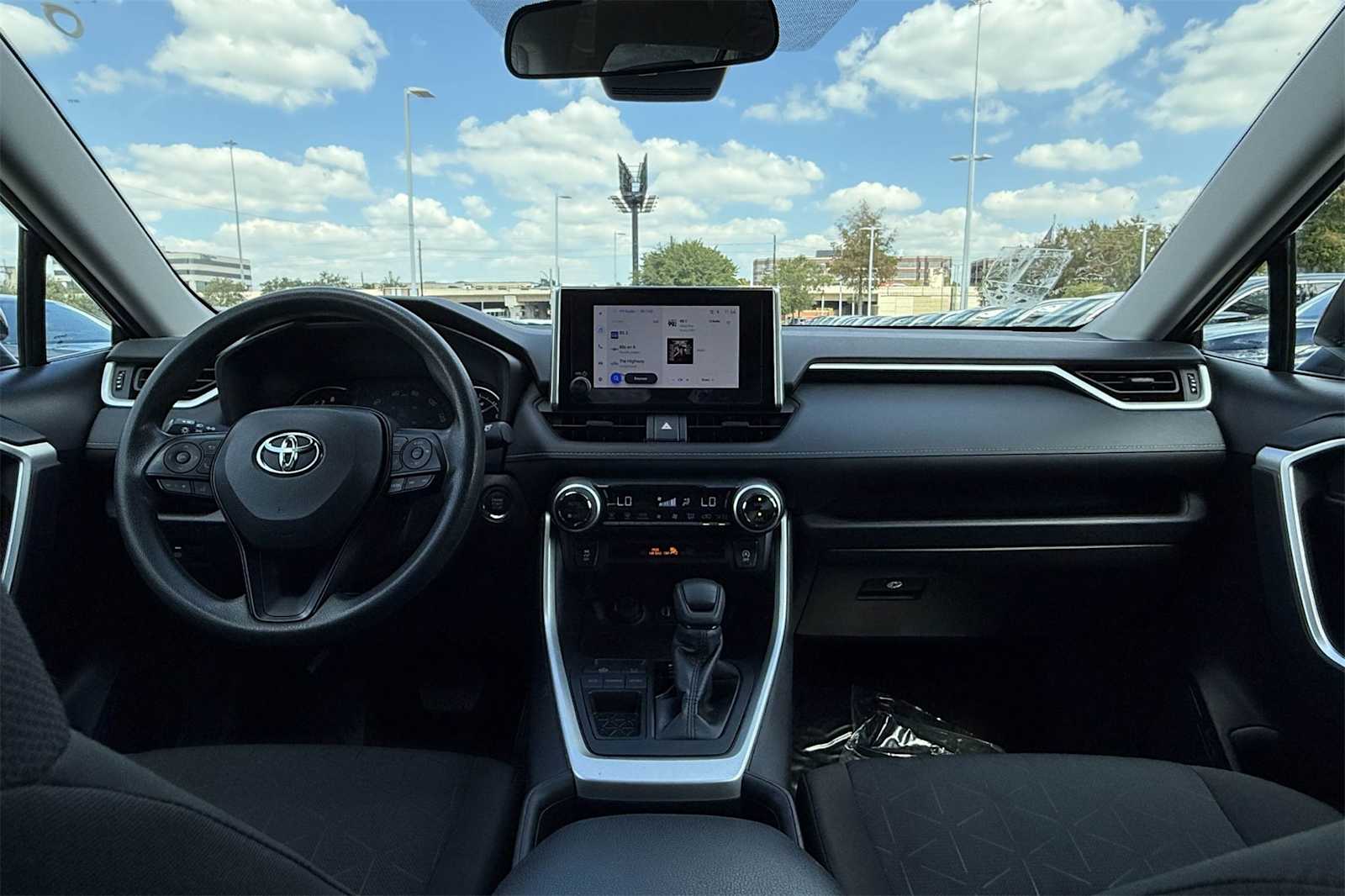 Thumbnail: 2024 Toyota RAV4 - 10