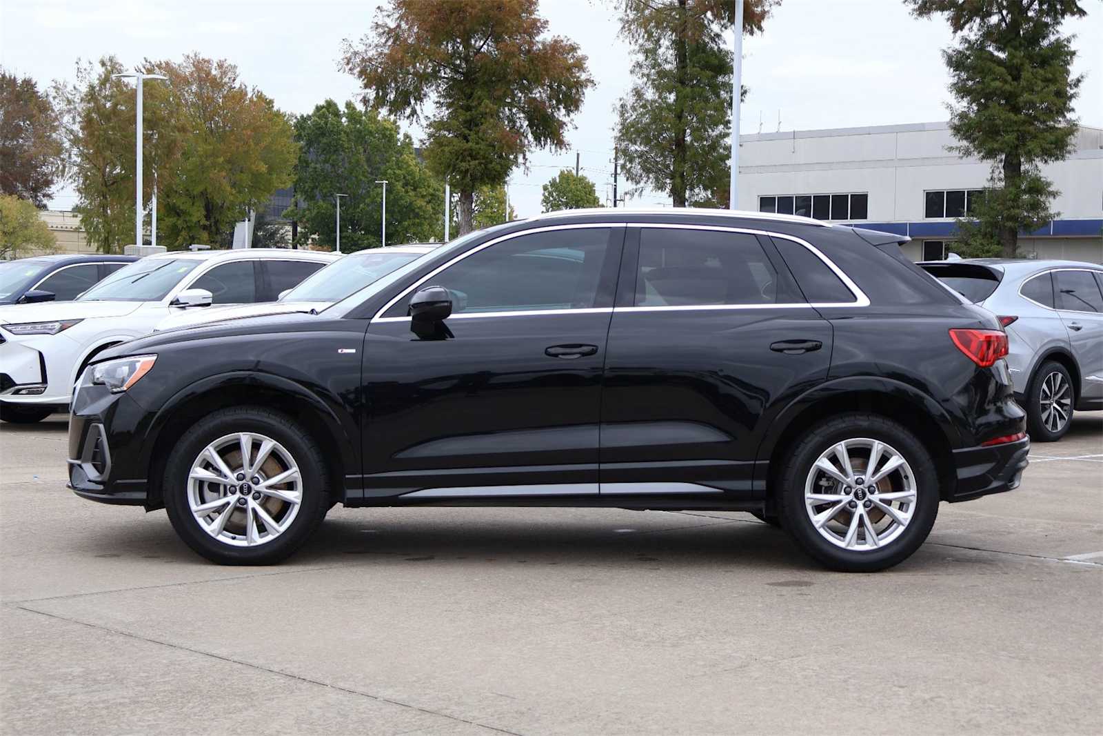 Thumbnail: 2022 Audi Q3 - 3