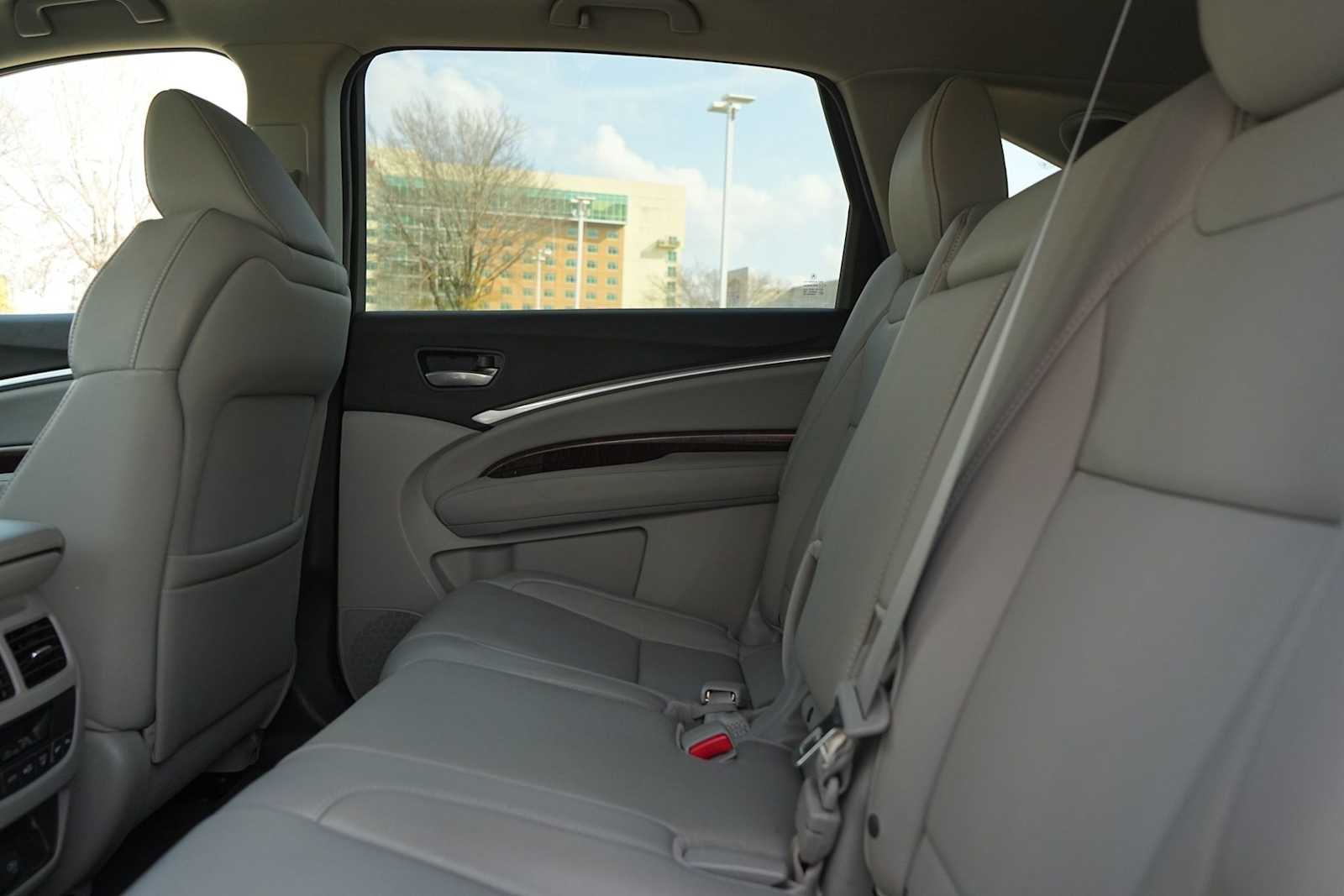 Thumbnail: 2017 Acura MDX - 14