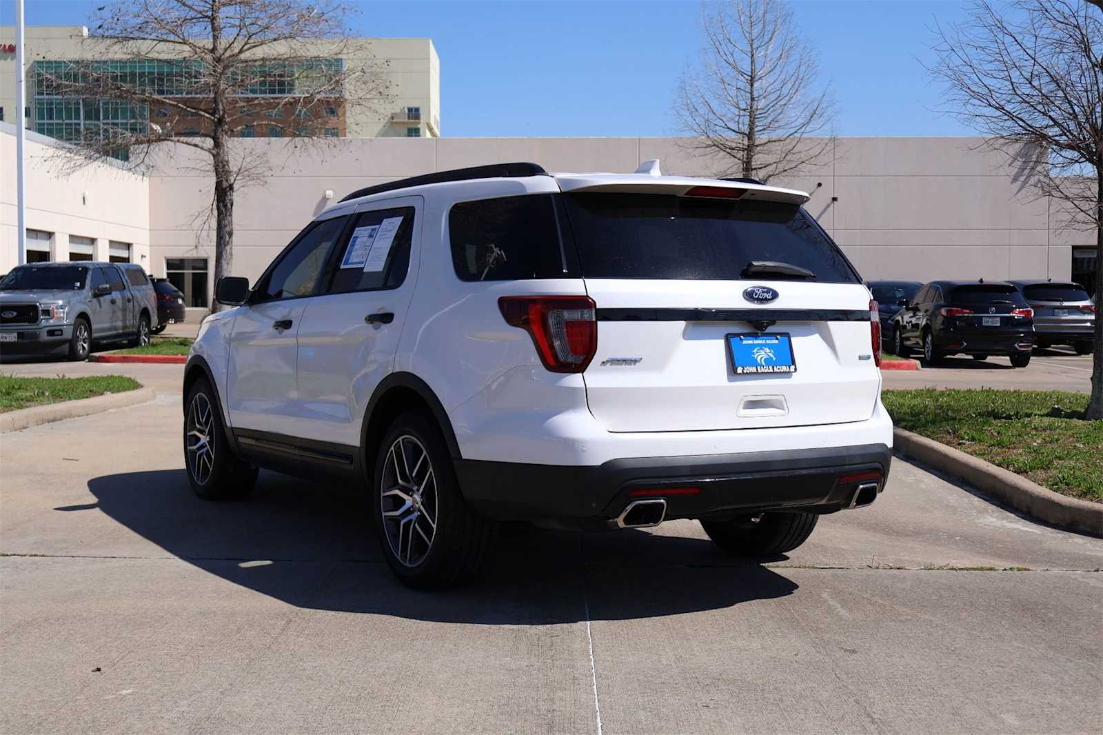 Thumbnail: 2017 Ford Explorer - 4
