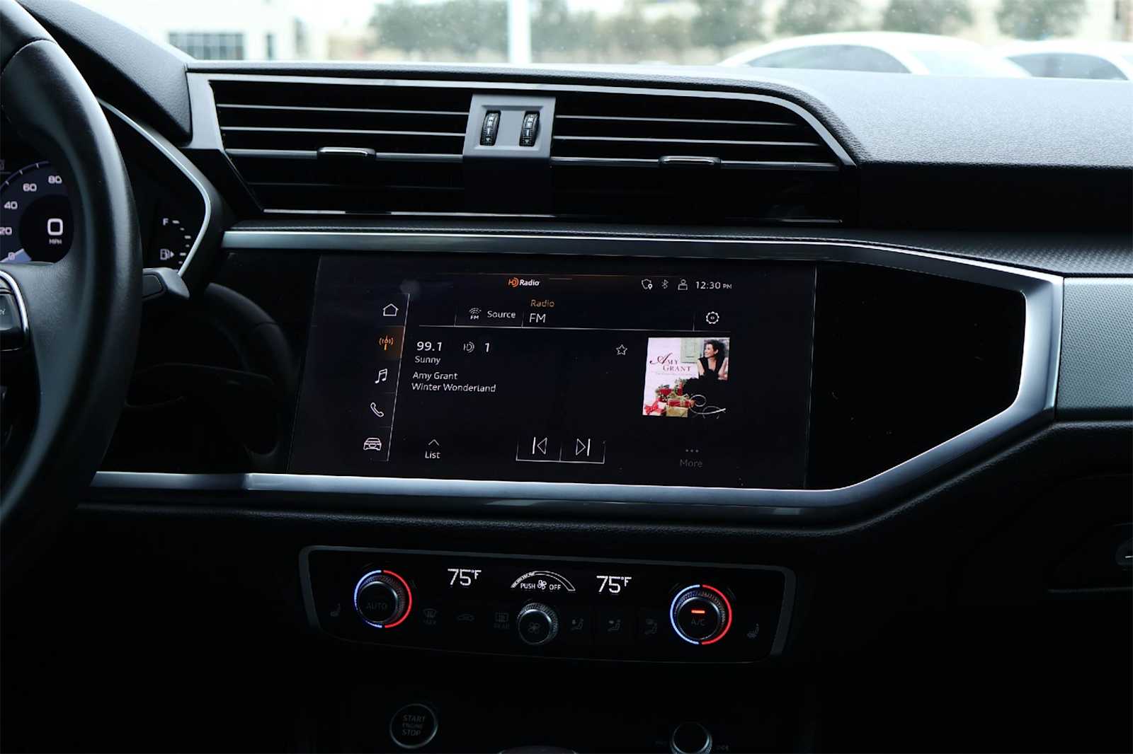 Thumbnail: 2022 Audi Q3 - 16