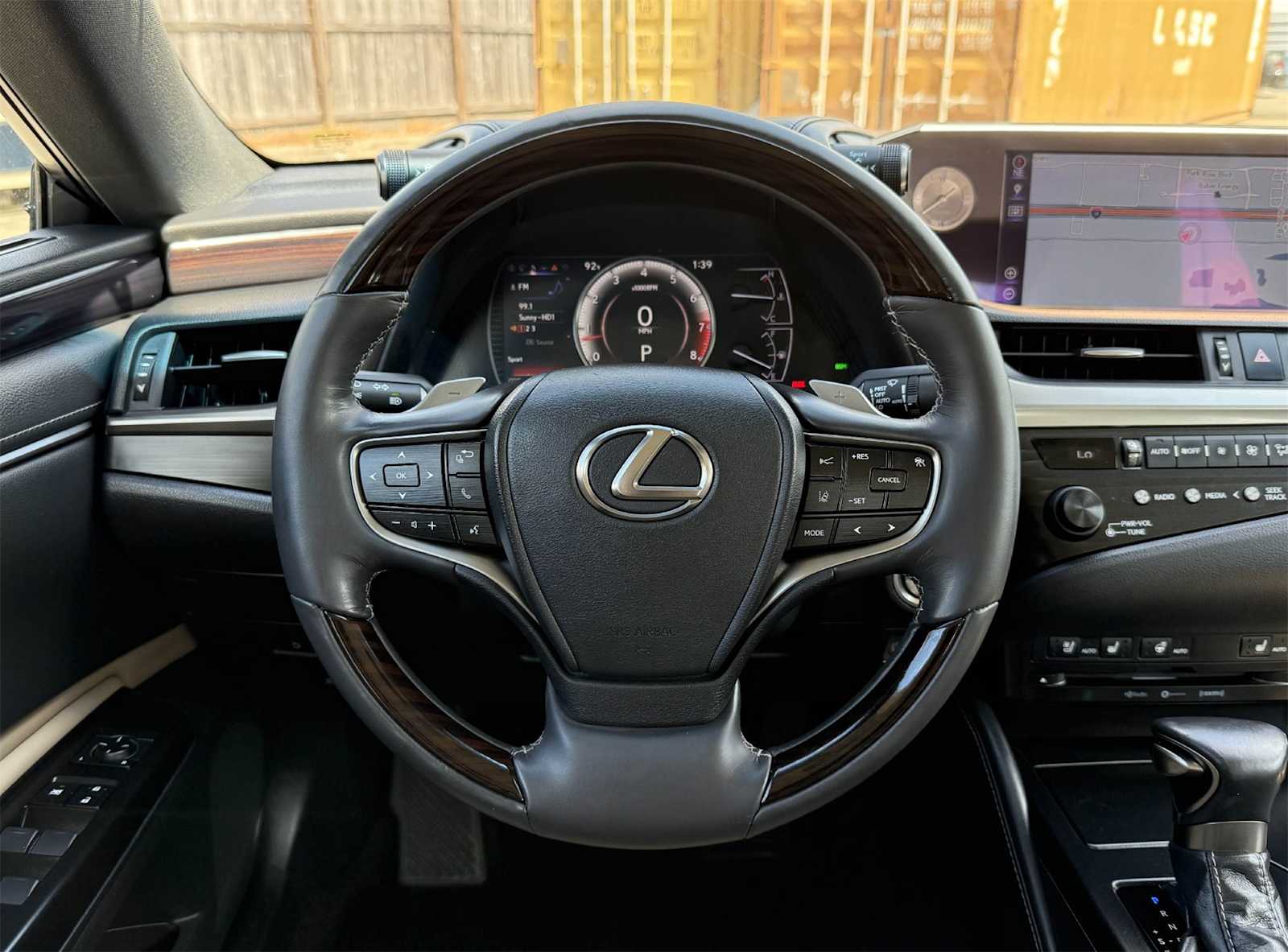 Thumbnail: 2019 Lexus ES - 15