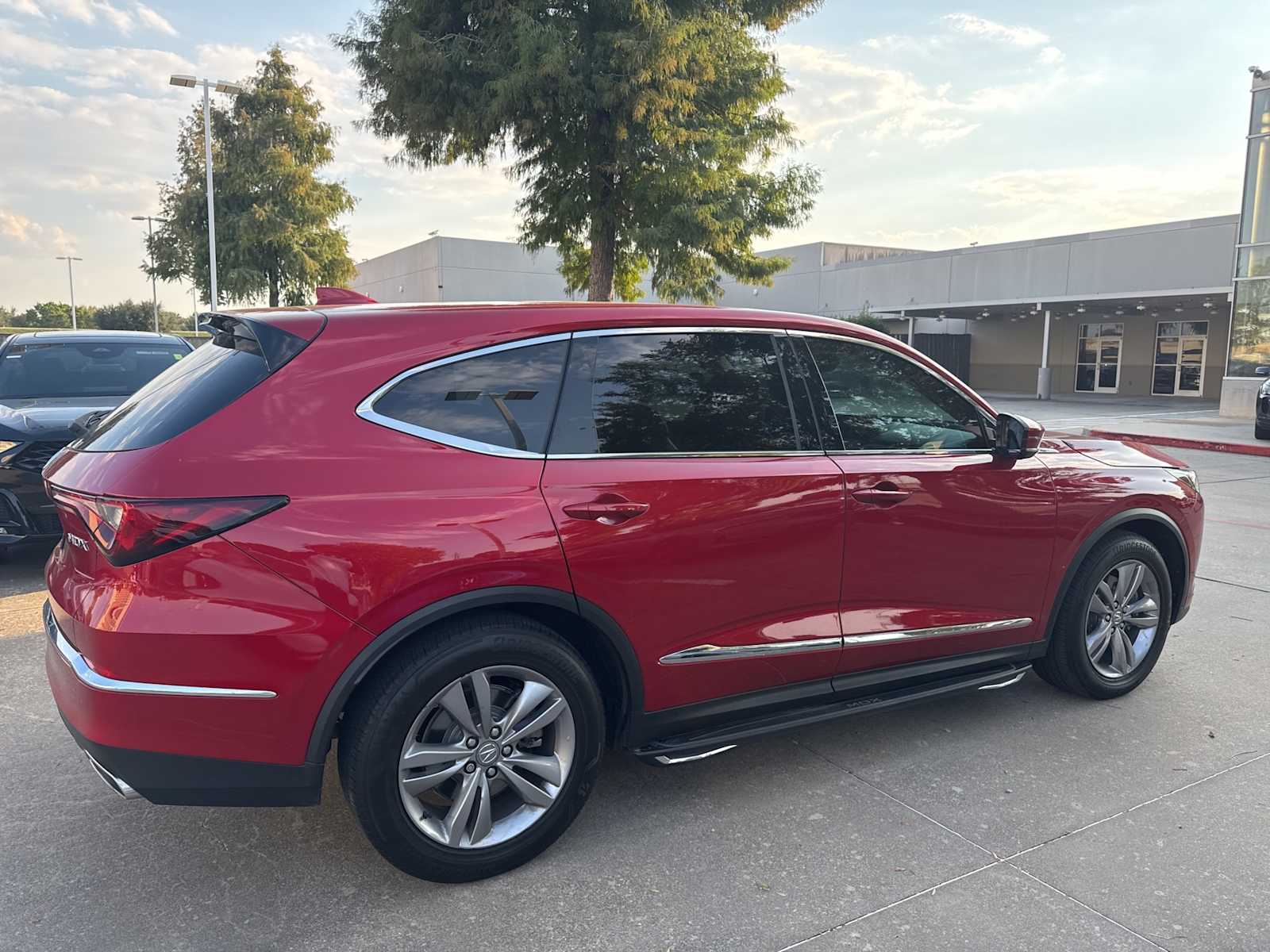 Thumbnail: 2024 Acura MDX - 4