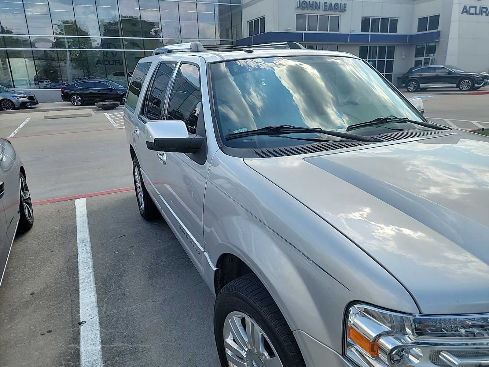 Thumbnail: 2014 Lincoln Navigator - 3