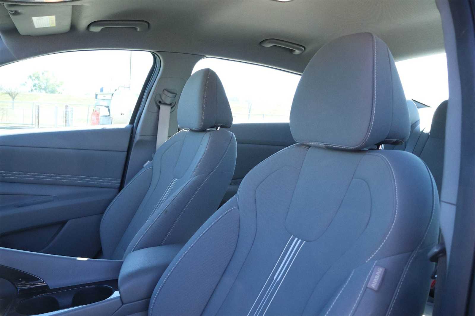 Thumbnail: 2023 Hyundai Elantra - 11