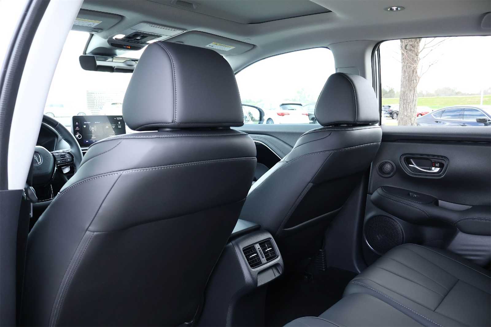 Thumbnail: 2025 Acura ADX - 12