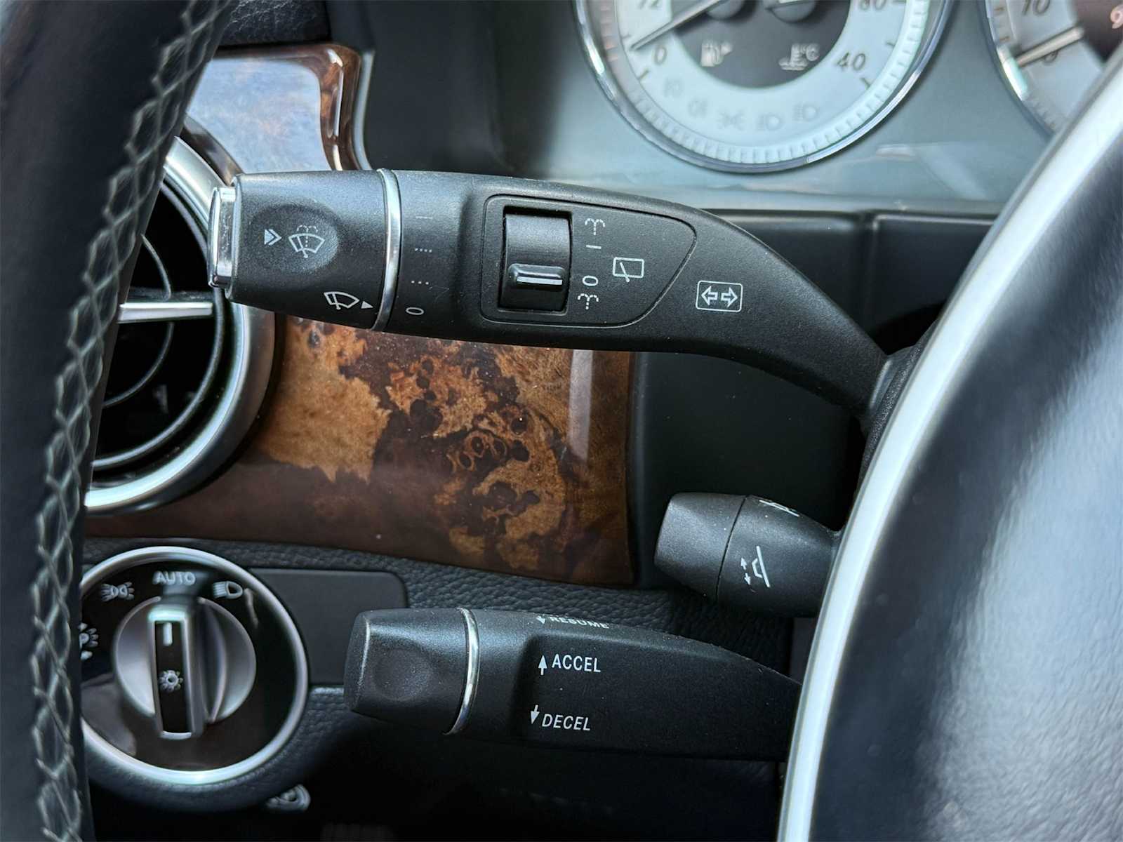Thumbnail: 2014 Mercedes-Benz GLK - 29