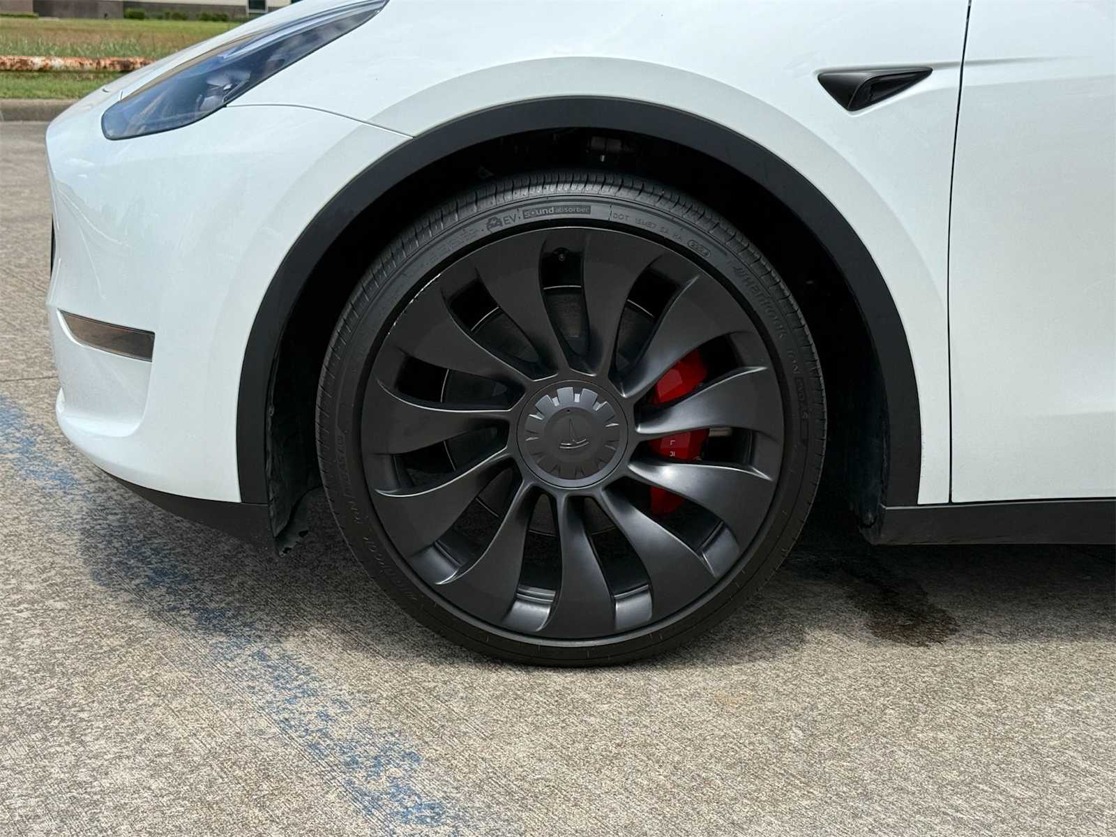 Thumbnail: 2025 Tesla Model Y - 8