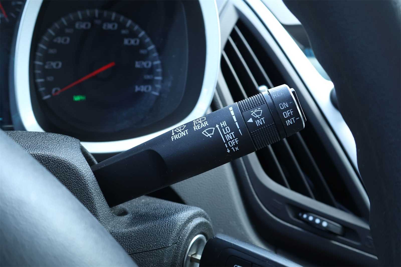 Thumbnail: 2015 Chevrolet Equinox - 29