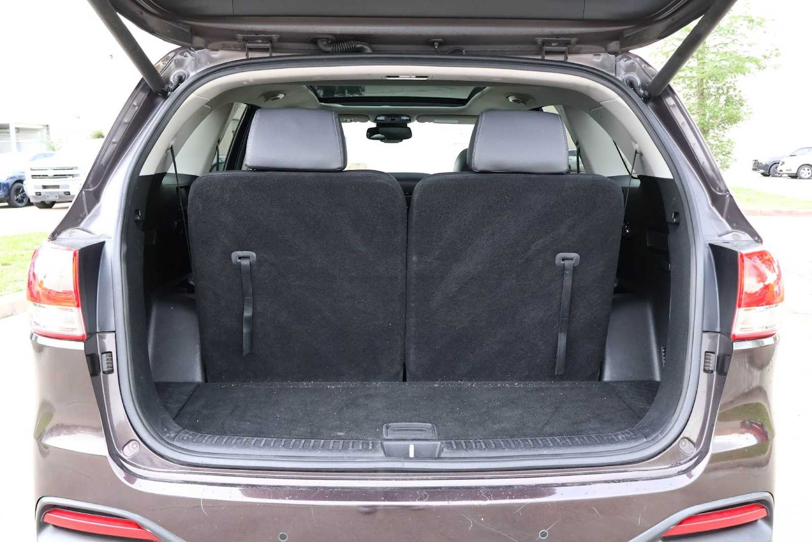 Thumbnail: 2018 Kia Sorento - 19