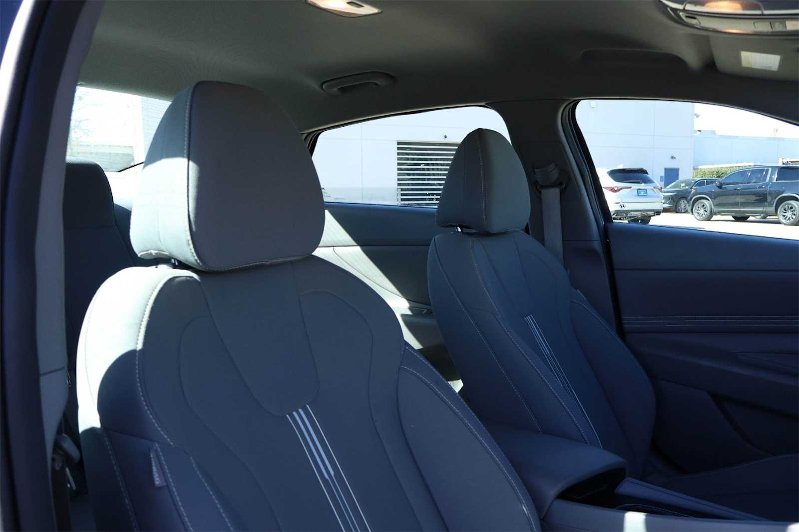 Thumbnail: 2023 Hyundai Elantra - 14