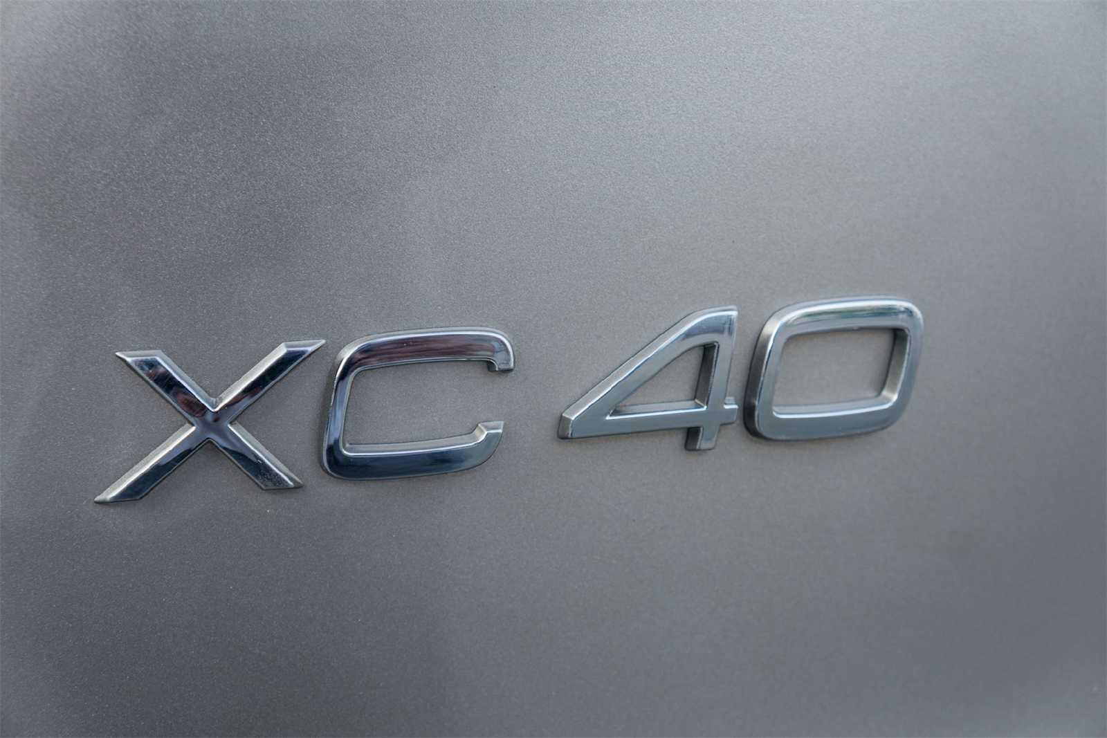Thumbnail: 2024 Volvo XC40 - 7