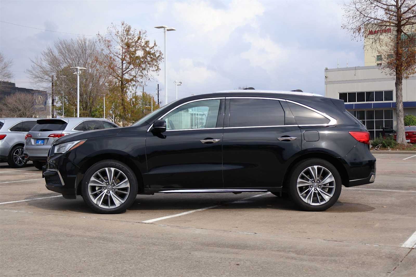 Thumbnail: 2017 Acura MDX - 3