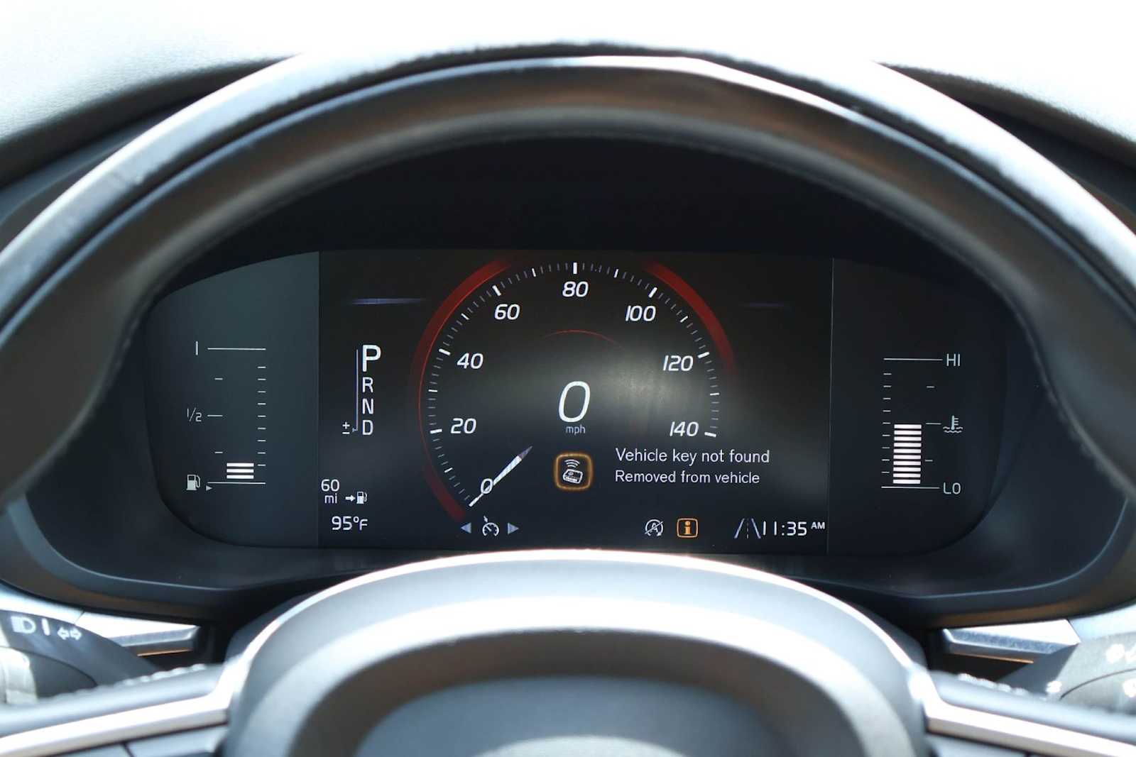 Thumbnail: 2018 Volvo XC60 - 18