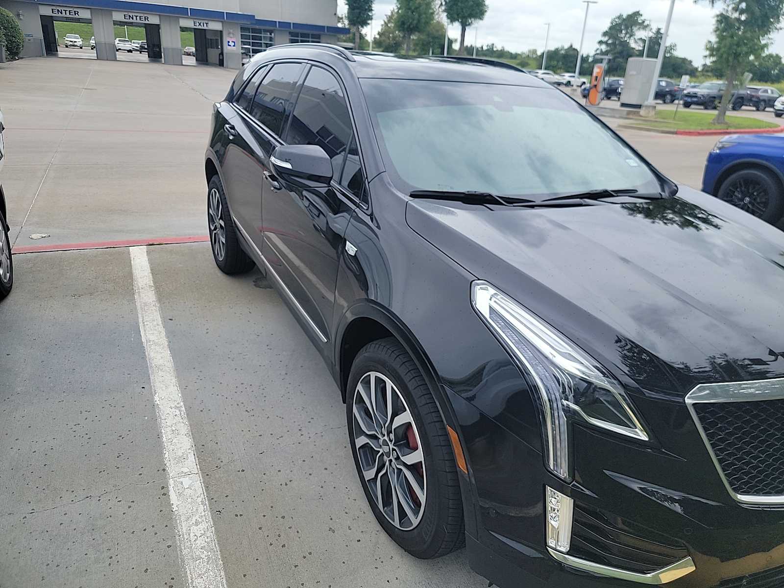 Thumbnail: 2024 Cadillac XT5 - 3