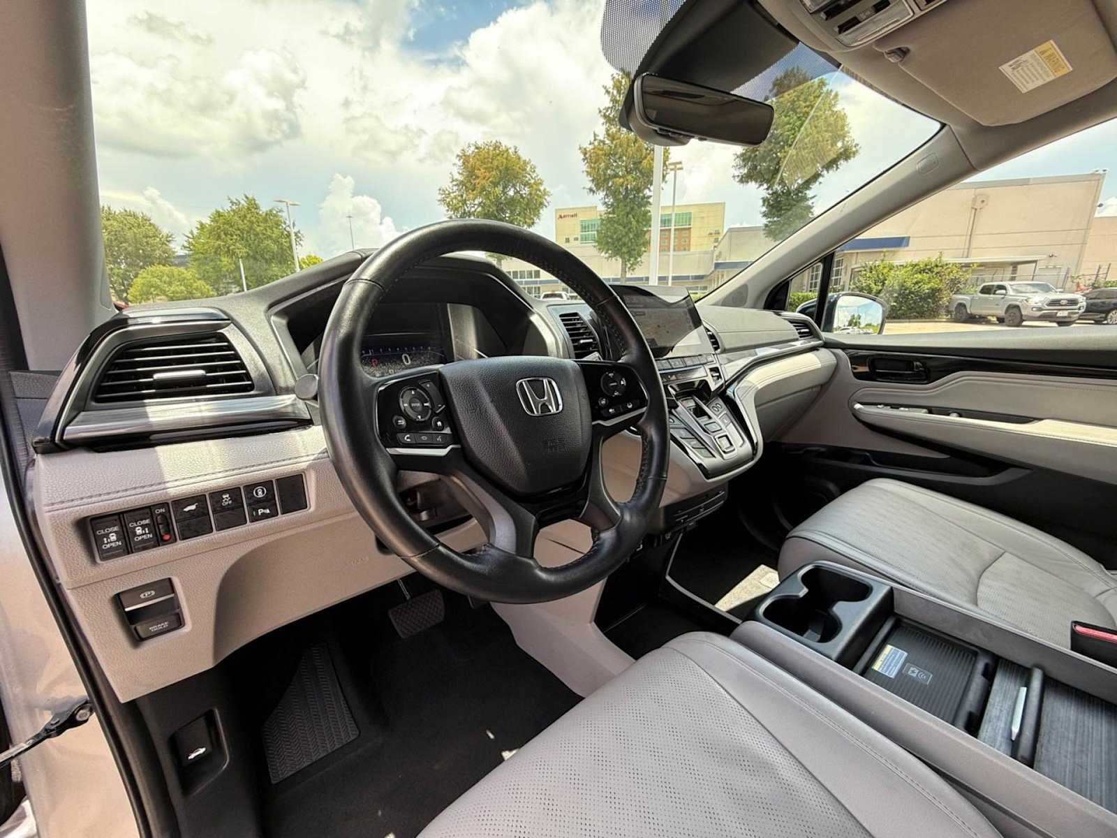 Thumbnail: 2023 Honda Odyssey - 2