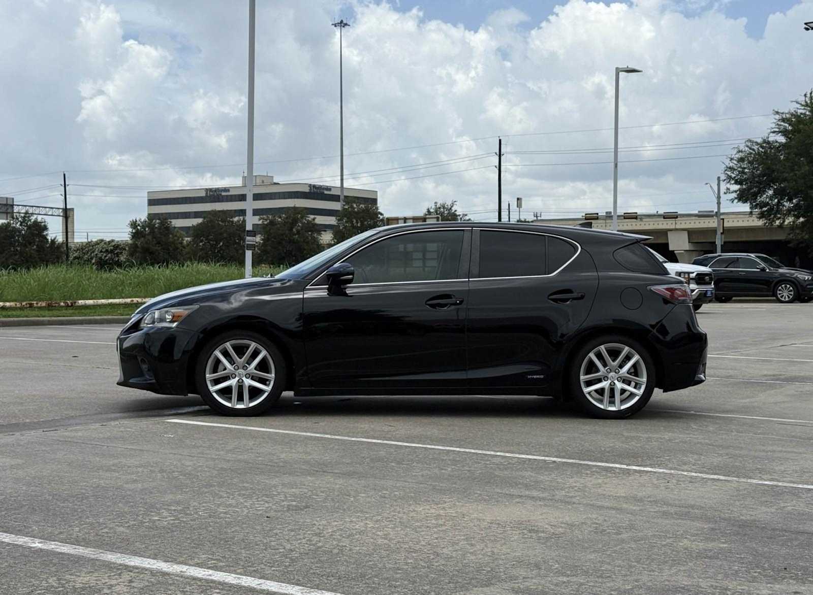 Thumbnail: 2015 Lexus CT - 3