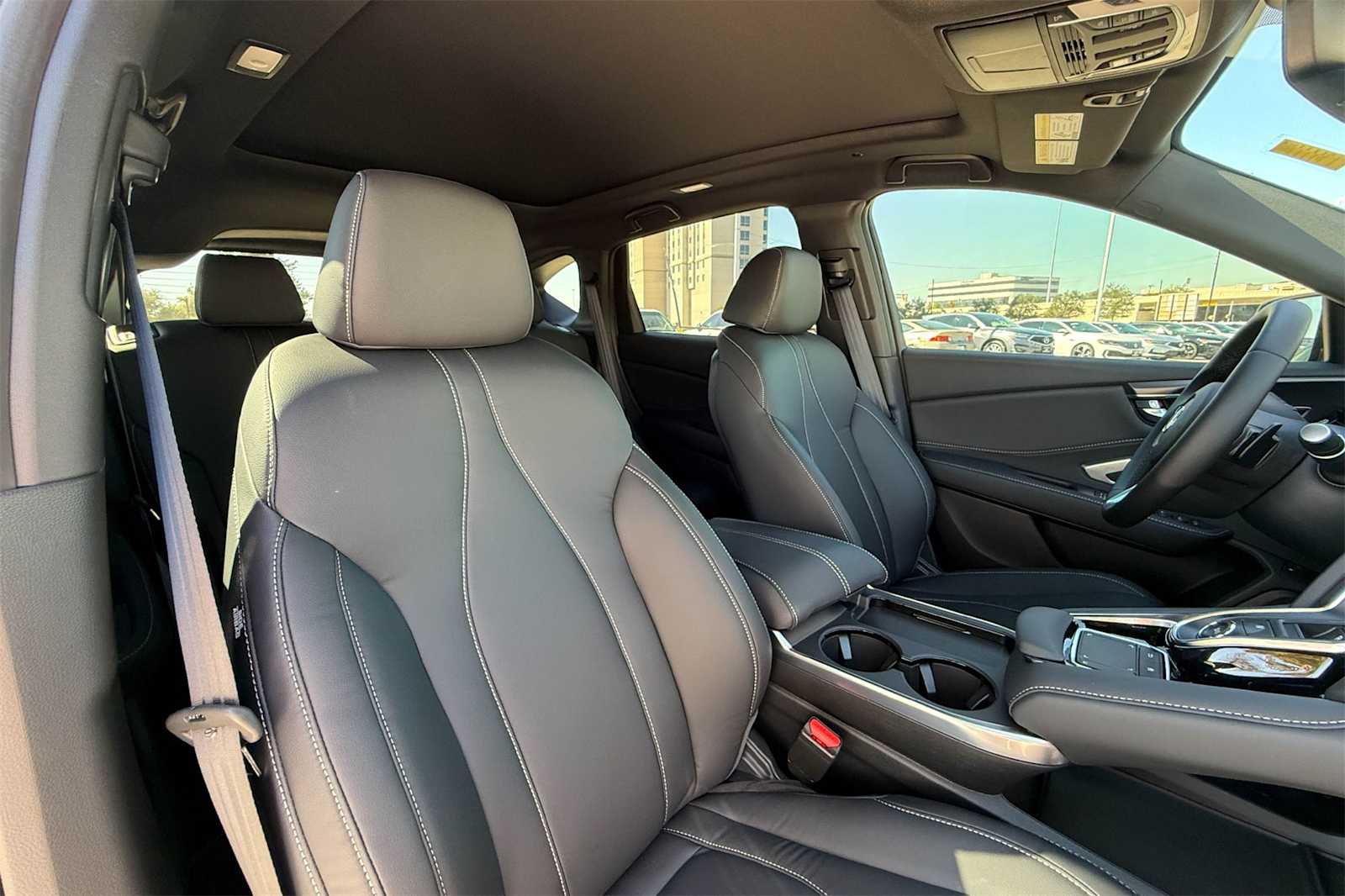 Thumbnail: 2025 Acura RDX - 14