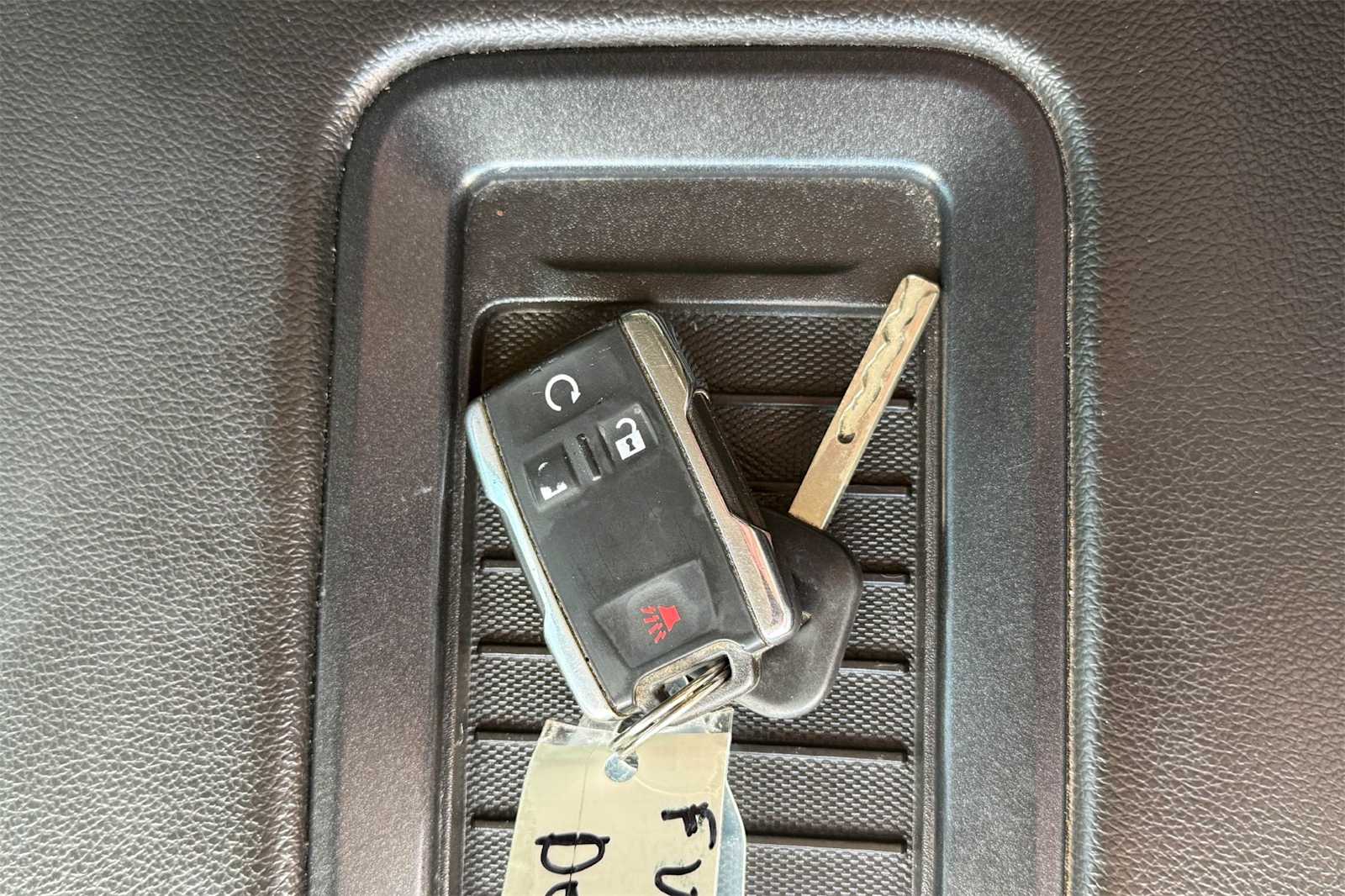 Thumbnail: 2017 Chevrolet Silverado 2500 - 20