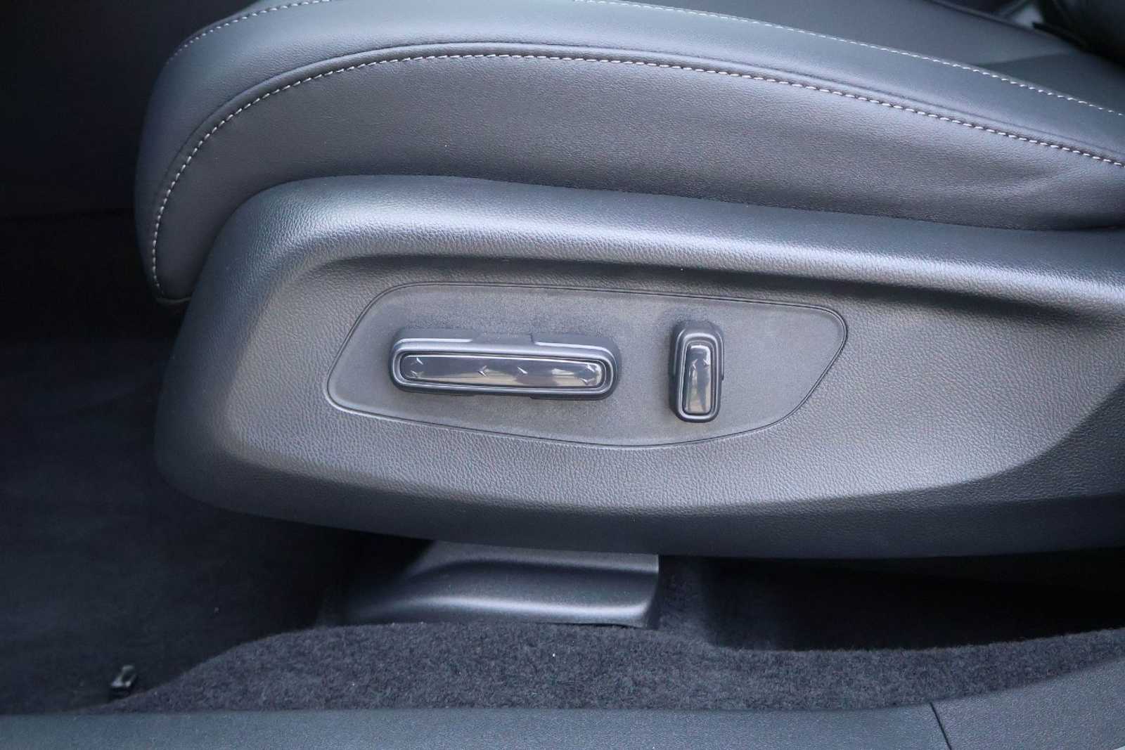 Thumbnail: 2025 Acura ADX - 24