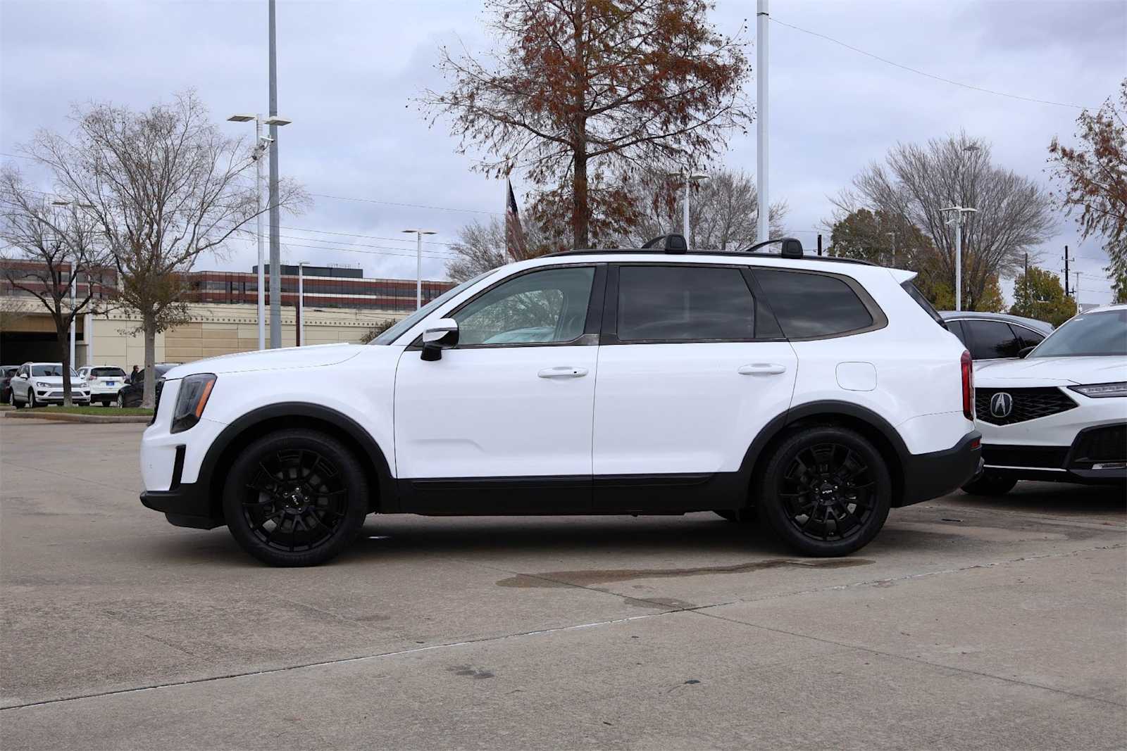 Thumbnail: 2022 Kia Telluride - 3