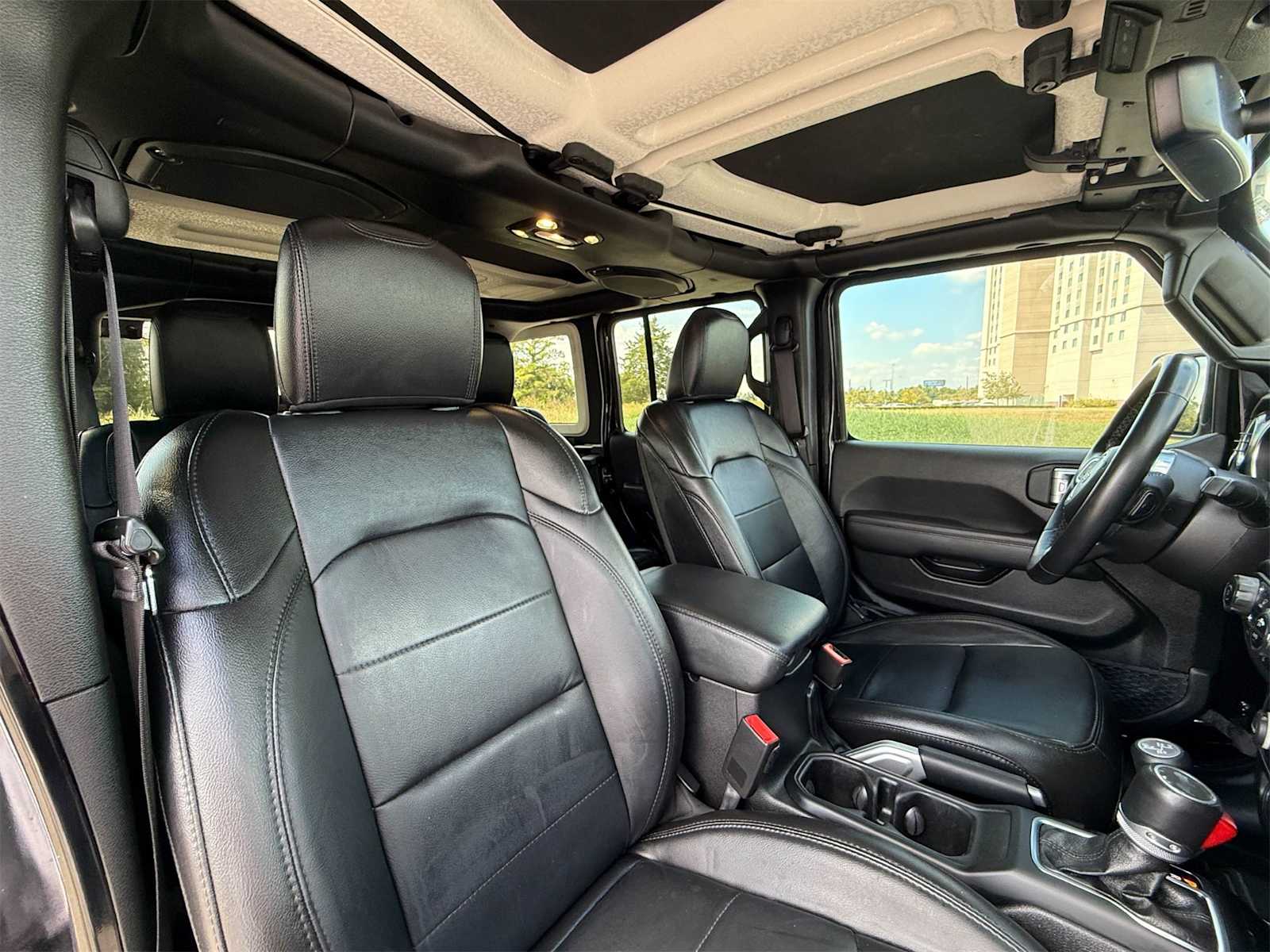 Thumbnail: 2021 Jeep Wrangler - 13