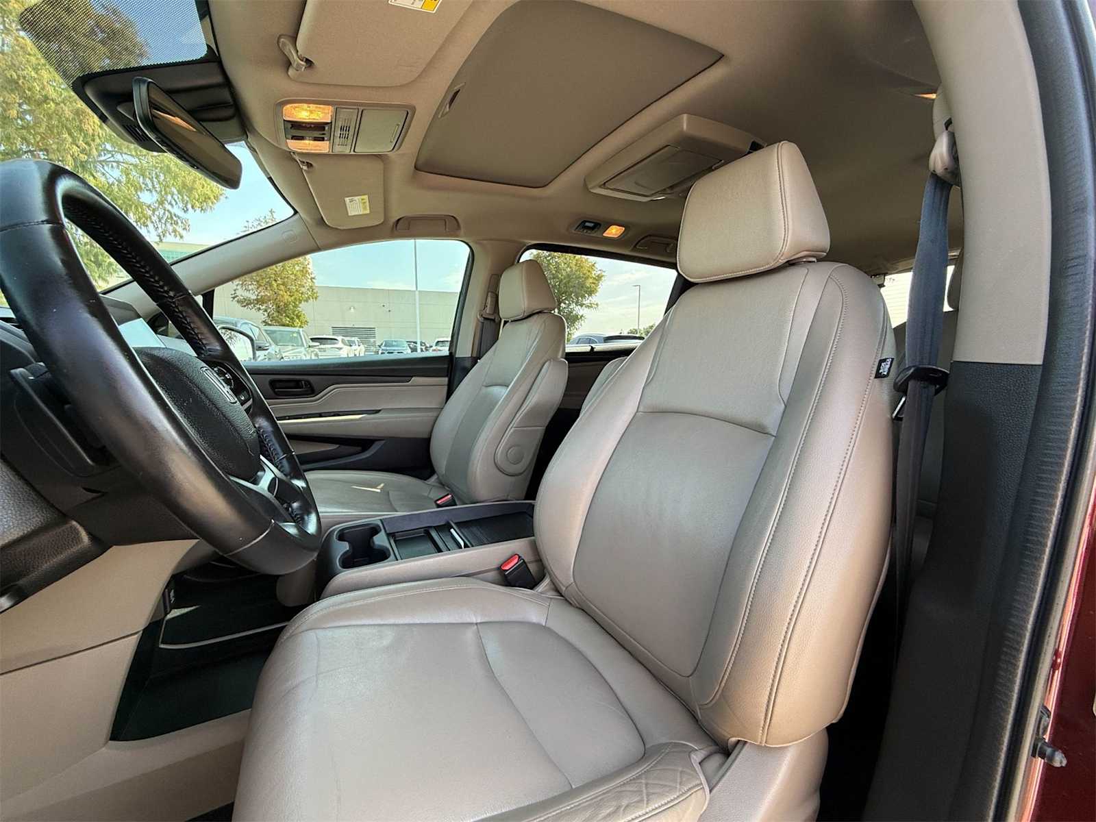 Thumbnail: 2018 Honda Odyssey - 11