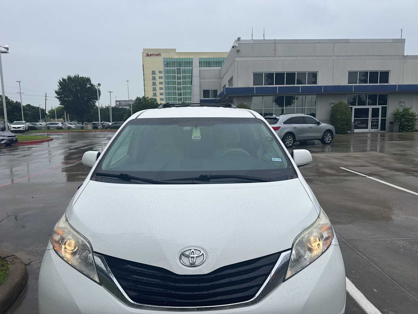 Thumbnail: 2014 Toyota Sienna - 2