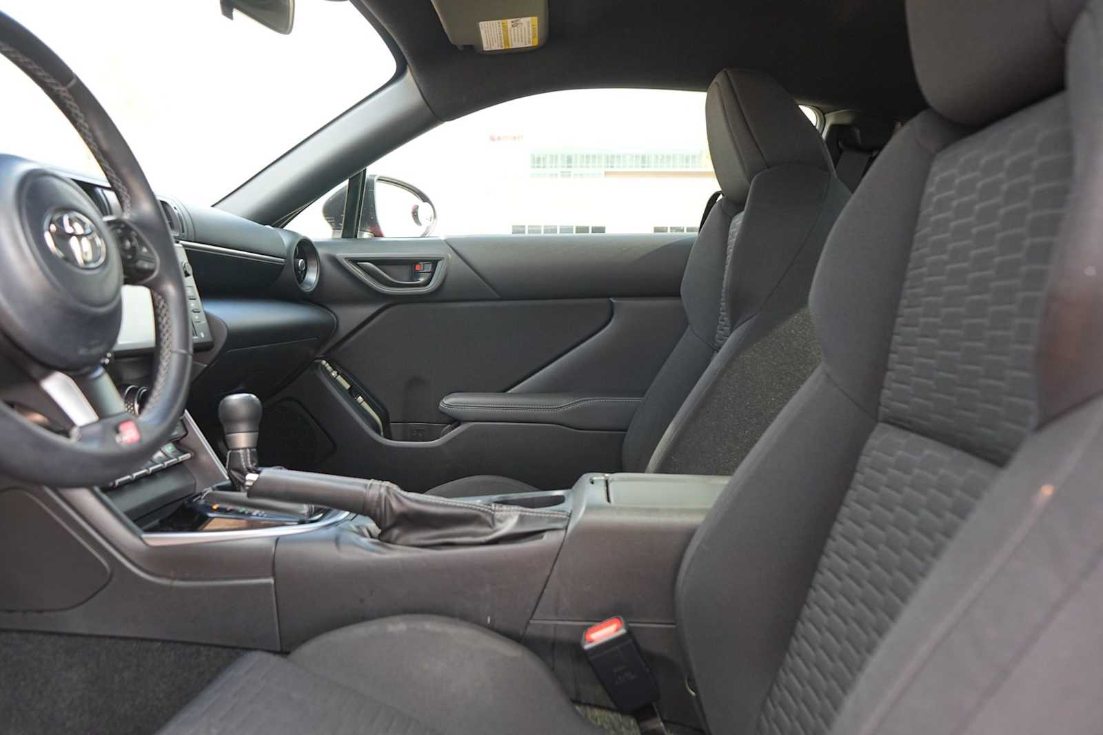 Thumbnail: 2022 Toyota GR86 - 11