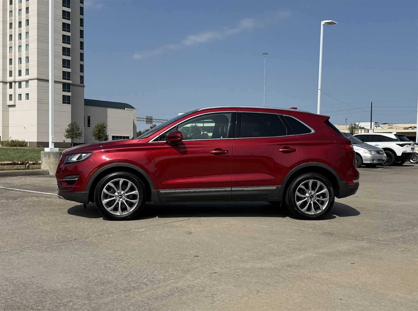 Thumbnail: 2019 Lincoln MKC - 3