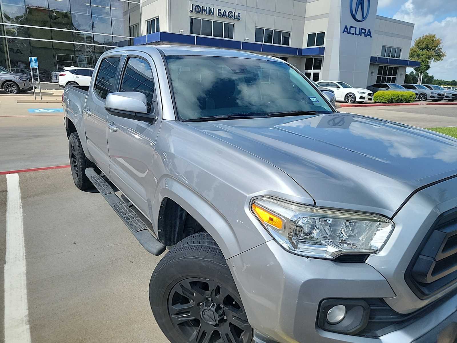 Thumbnail: 2020 Toyota Tacoma - 3