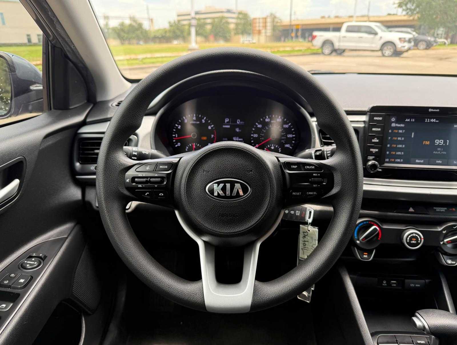 Thumbnail: 2020 Kia Rio - 15