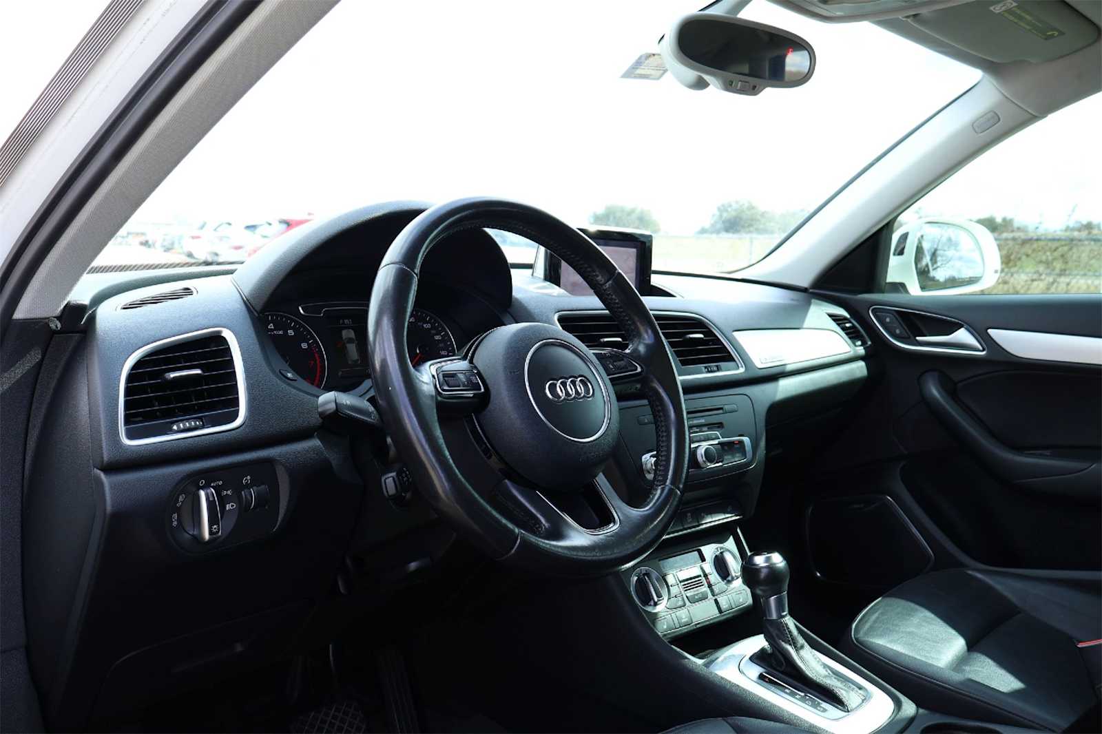 Thumbnail: 2015 Audi Q3 - 2