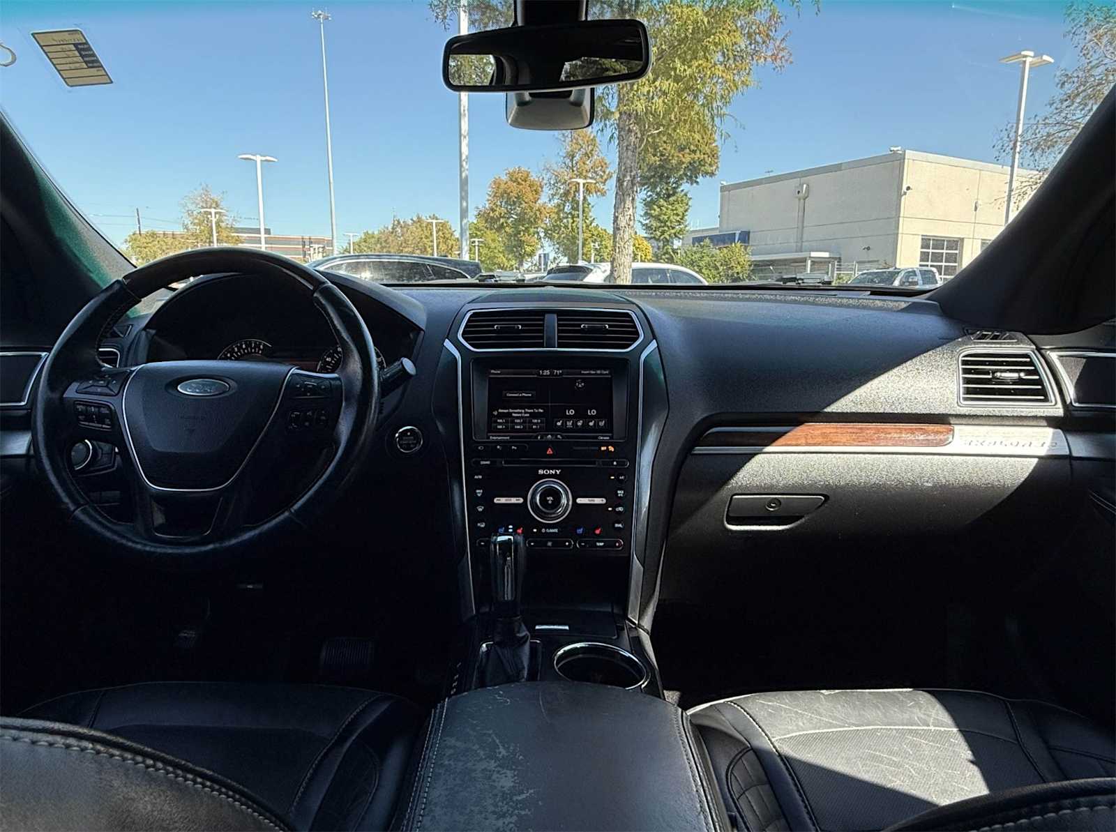 Thumbnail: 2016 Ford Explorer - 10