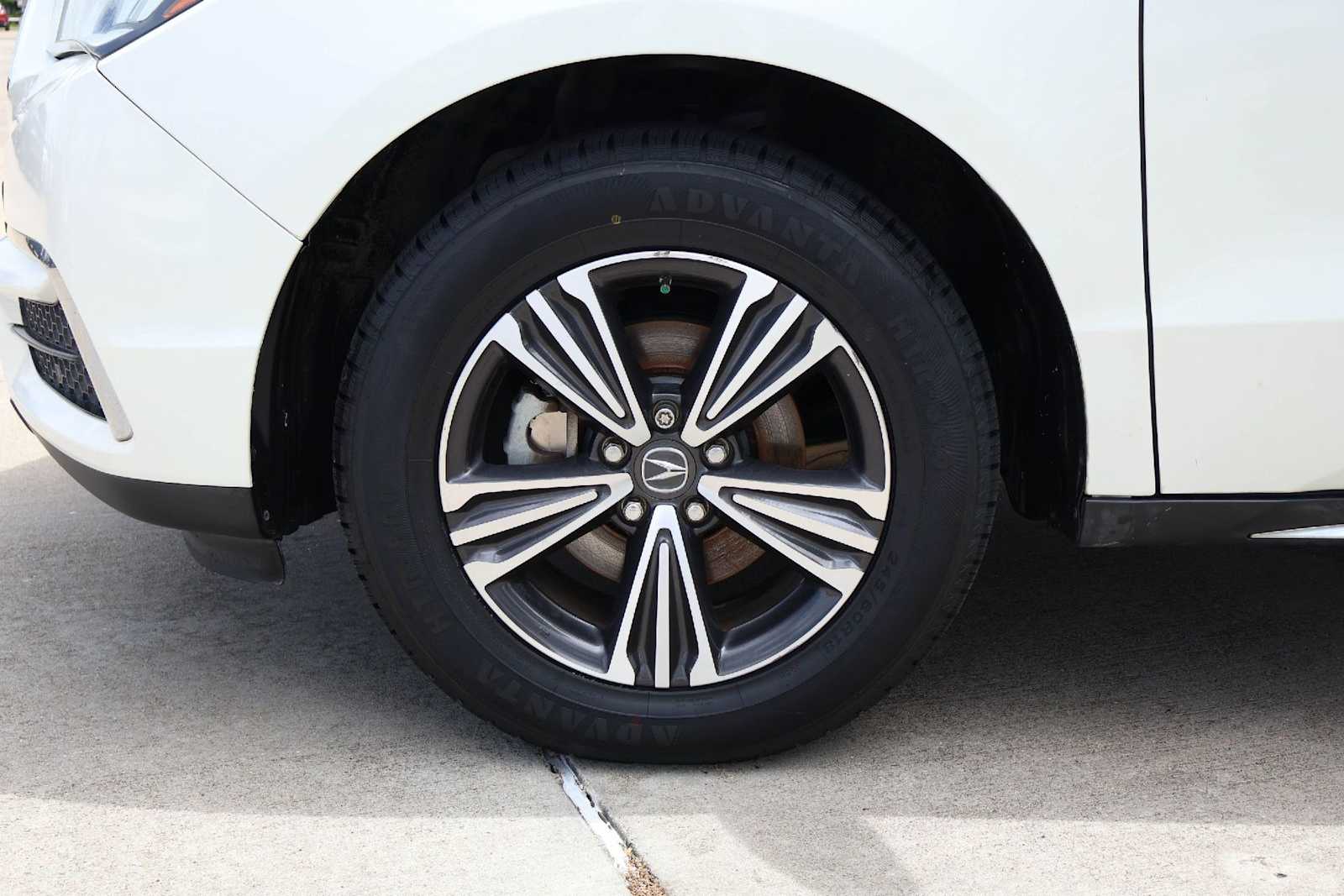 Thumbnail: 2017 Acura MDX - 8
