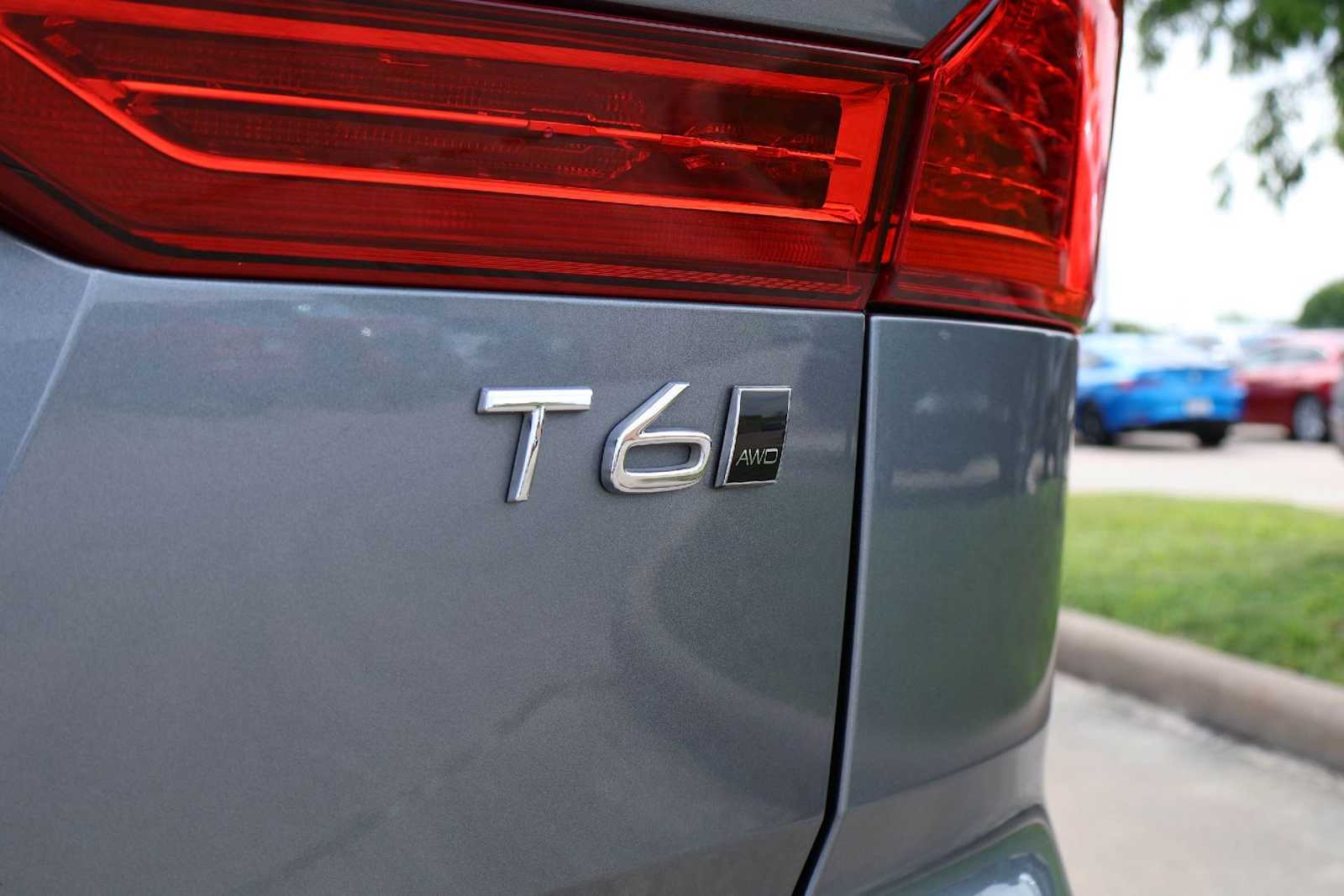 Thumbnail: 2018 Volvo XC60 - 7