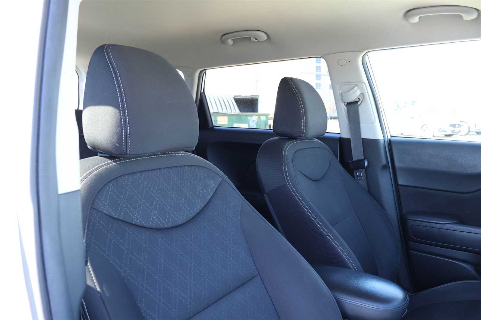 Thumbnail: 2017 Kia Soul - 14