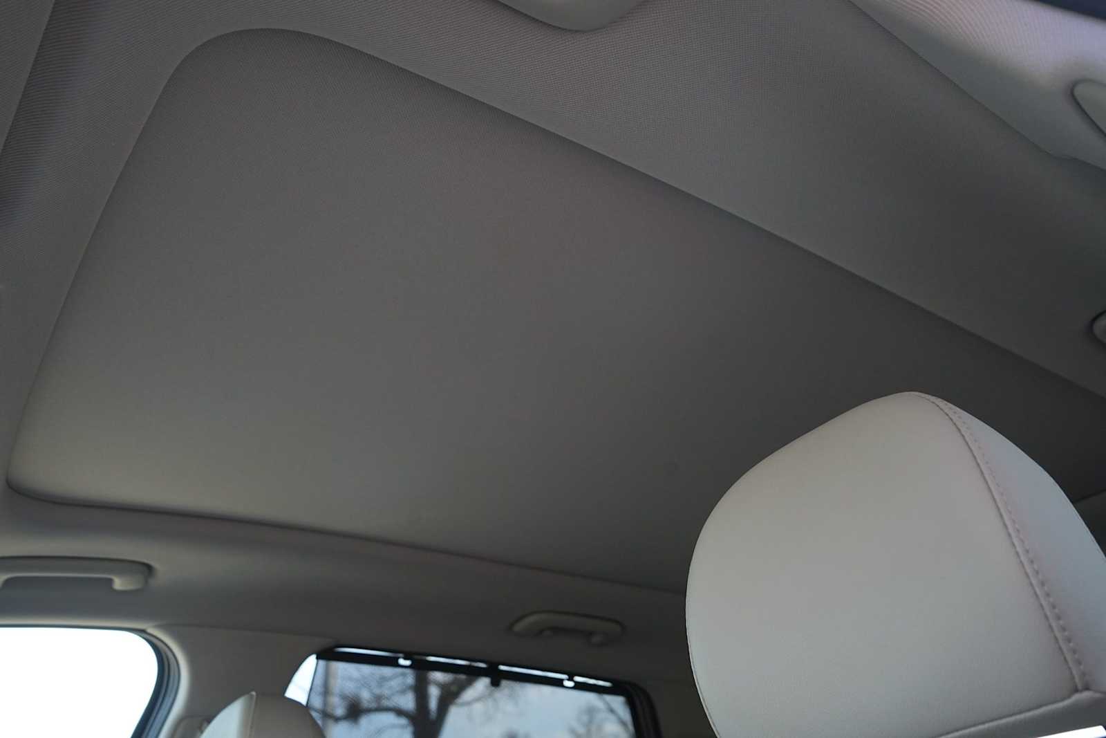 Thumbnail: 2023 Kia Sorento - 25