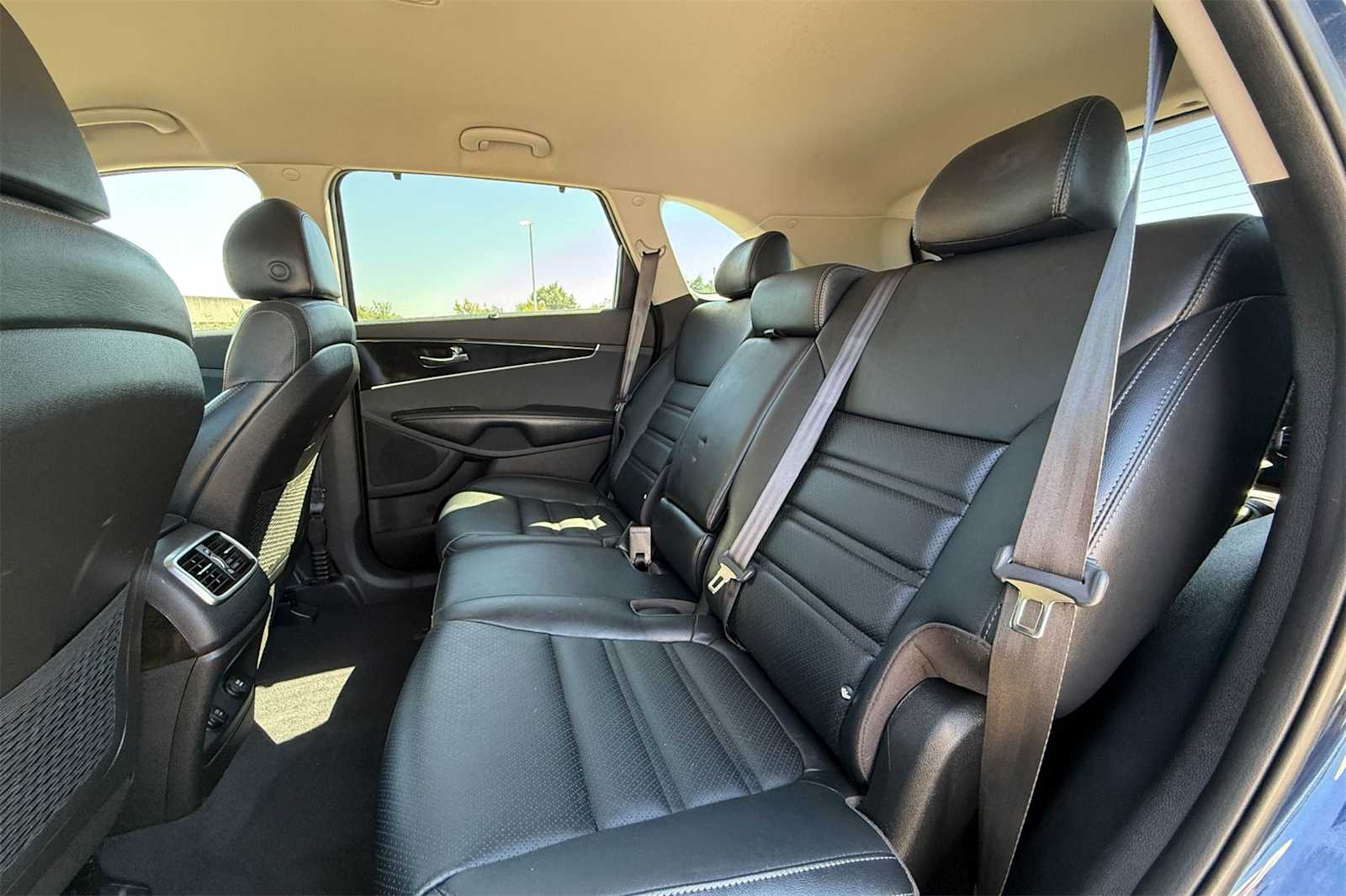 Thumbnail: 2018 Kia Sorento - 13