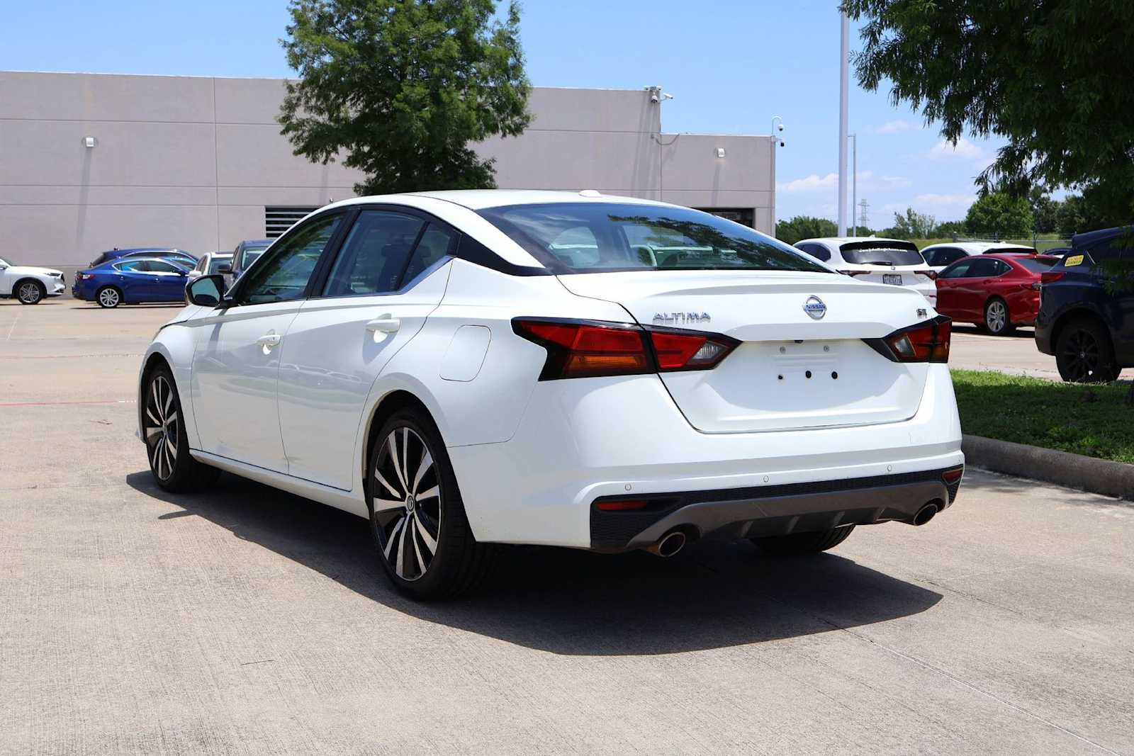 Thumbnail: 2021 Nissan Altima - 3